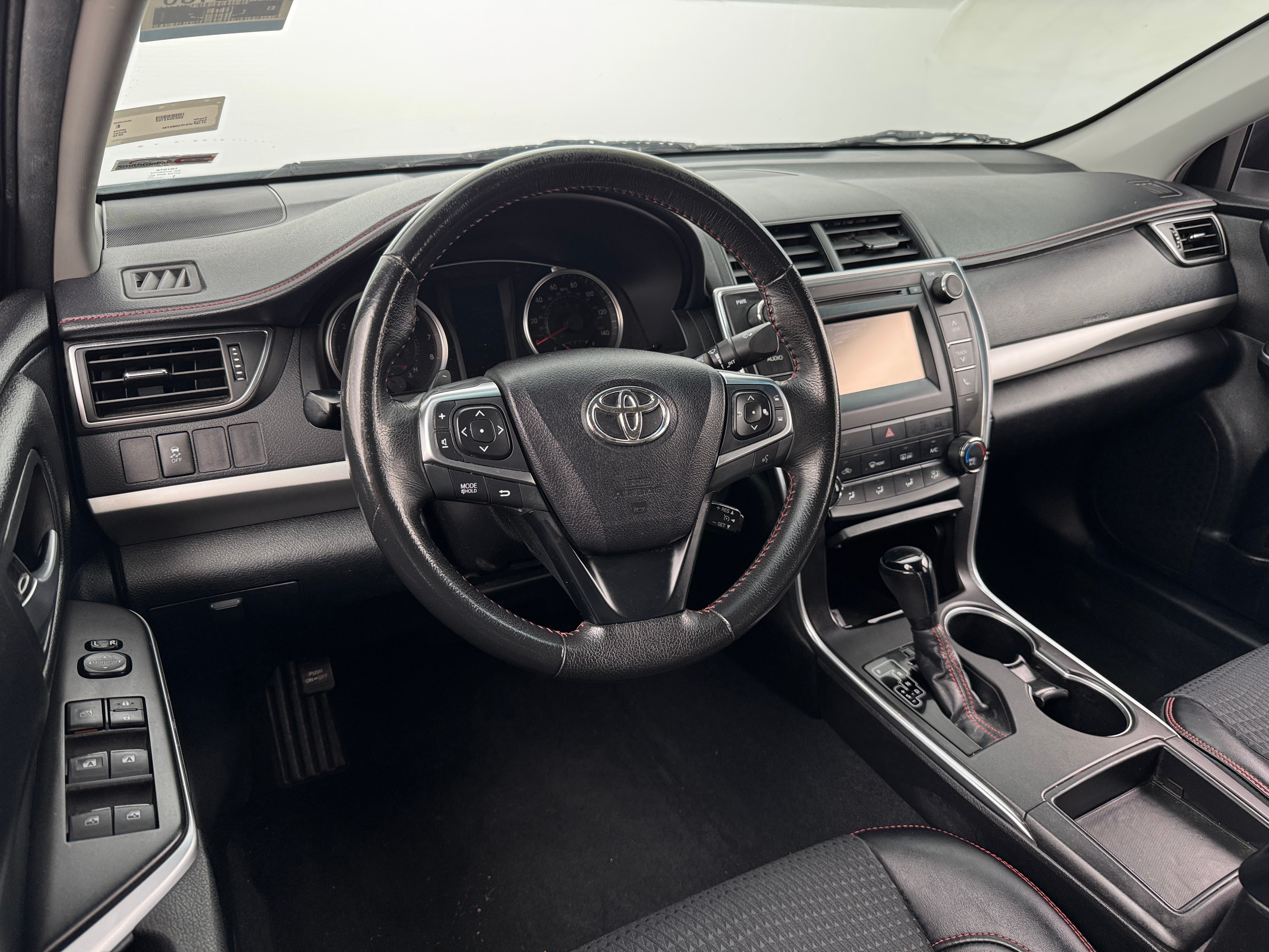 2015 Toyota Camry SE 2