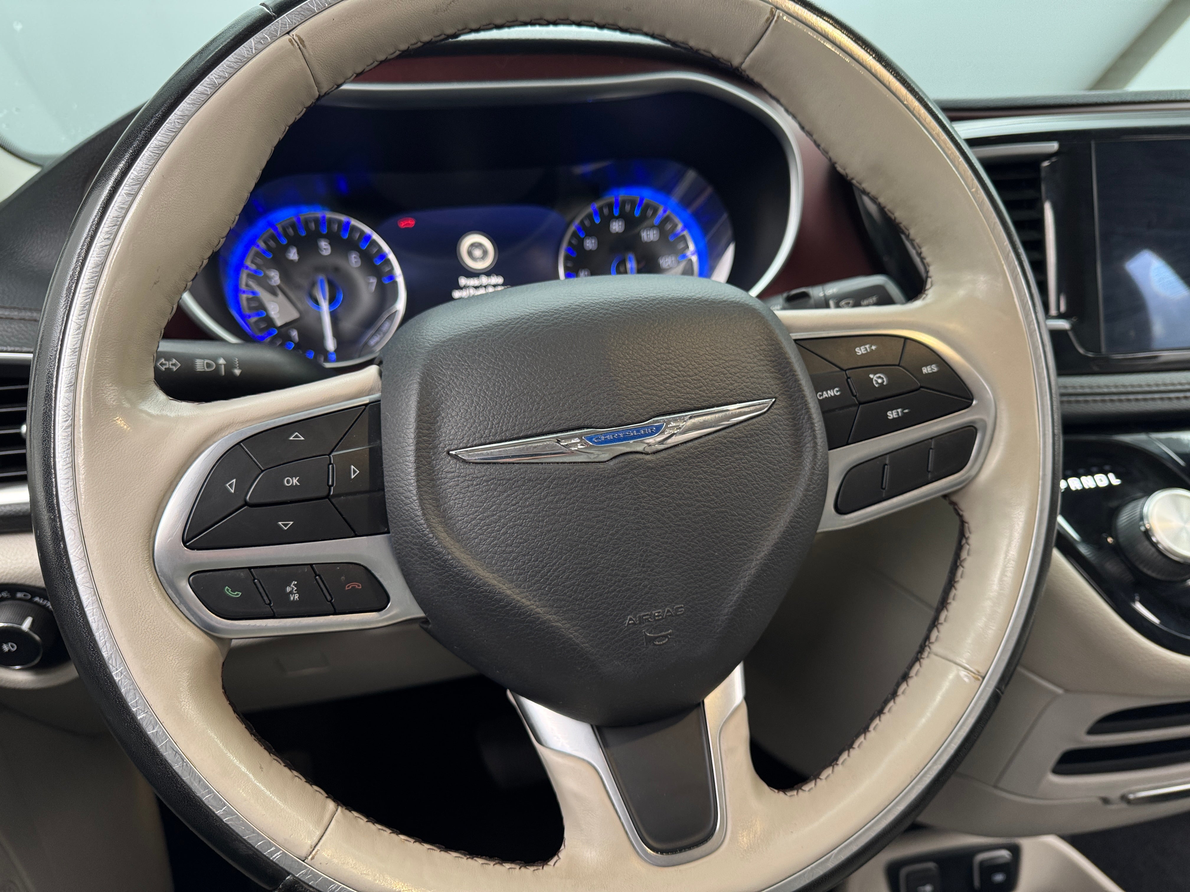 2020 Chrysler Pacifica Limited 4
