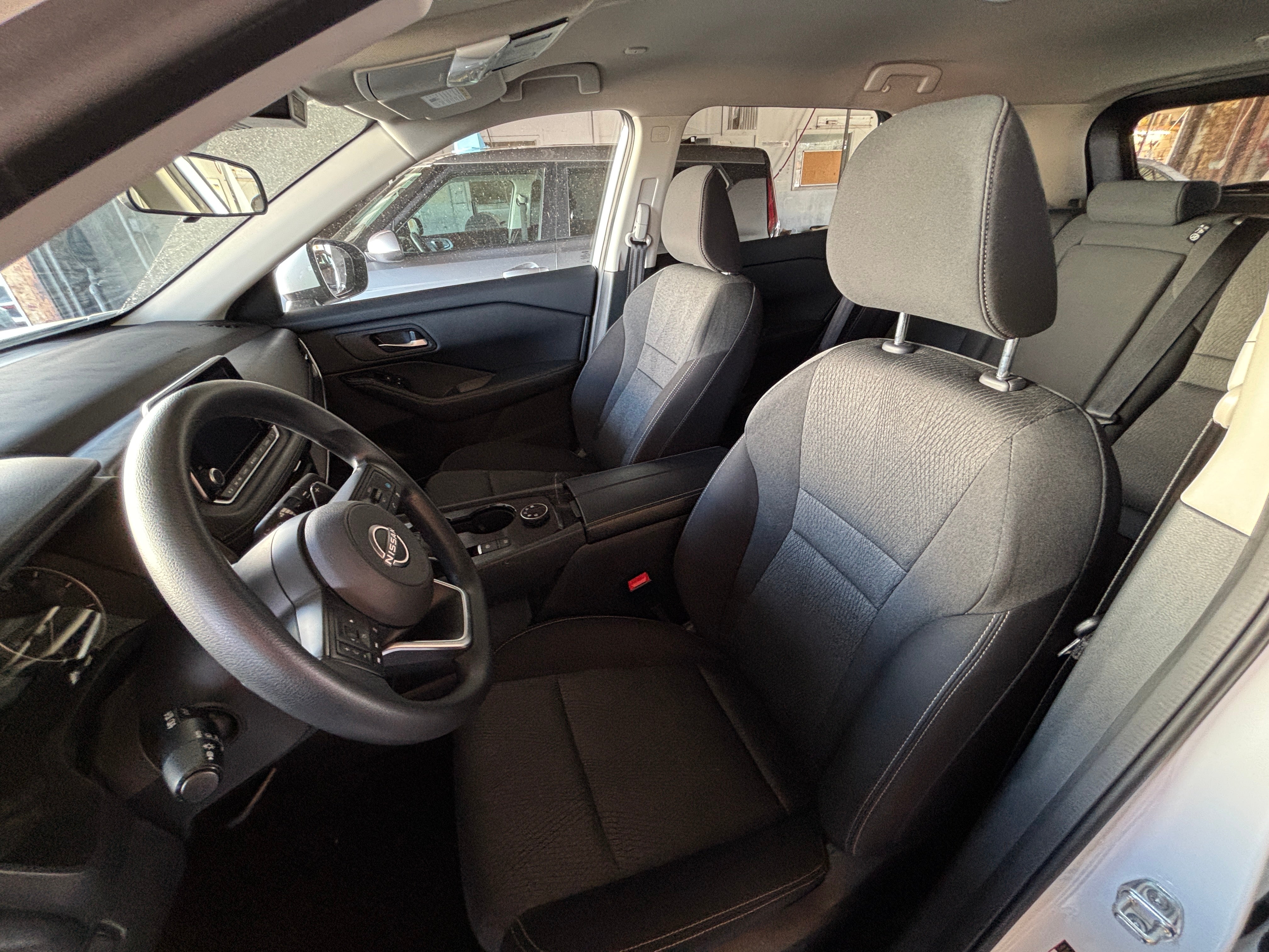 2024 Nissan Rogue SV 2
