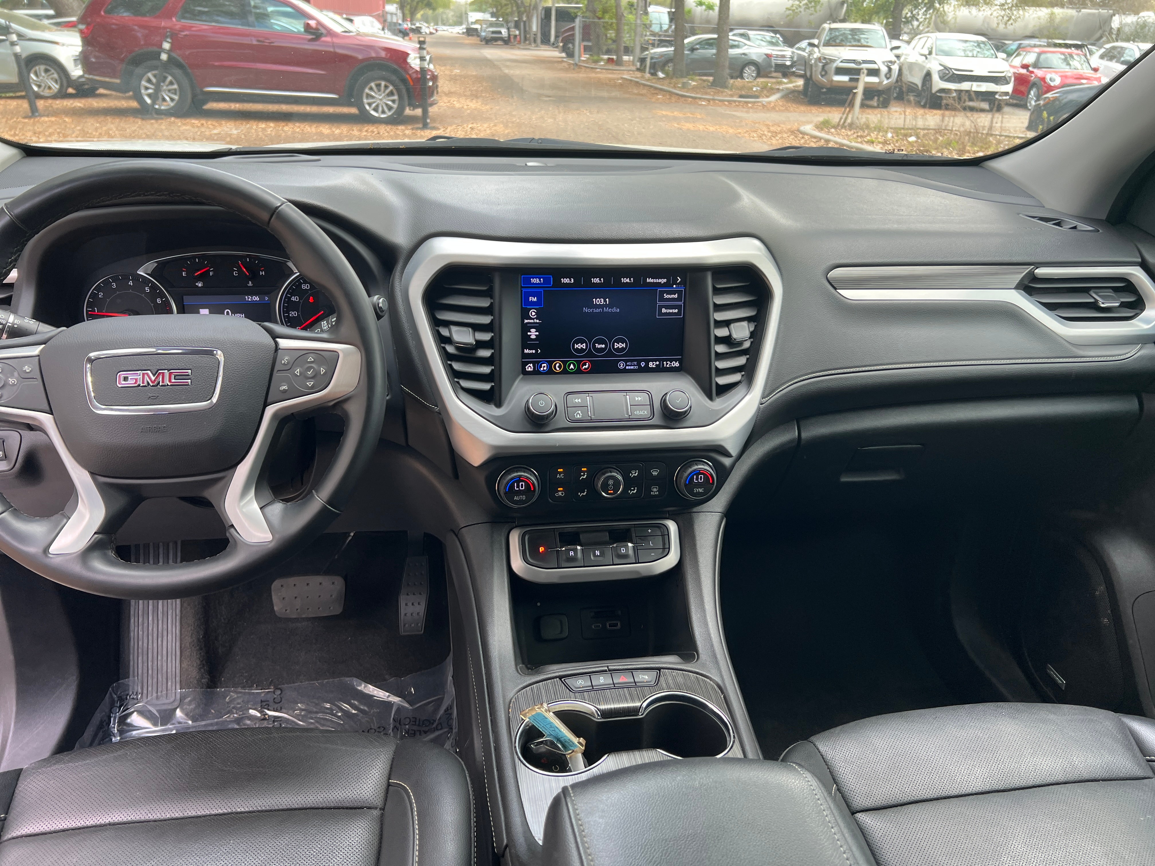 2023 GMC Acadia SLT 3