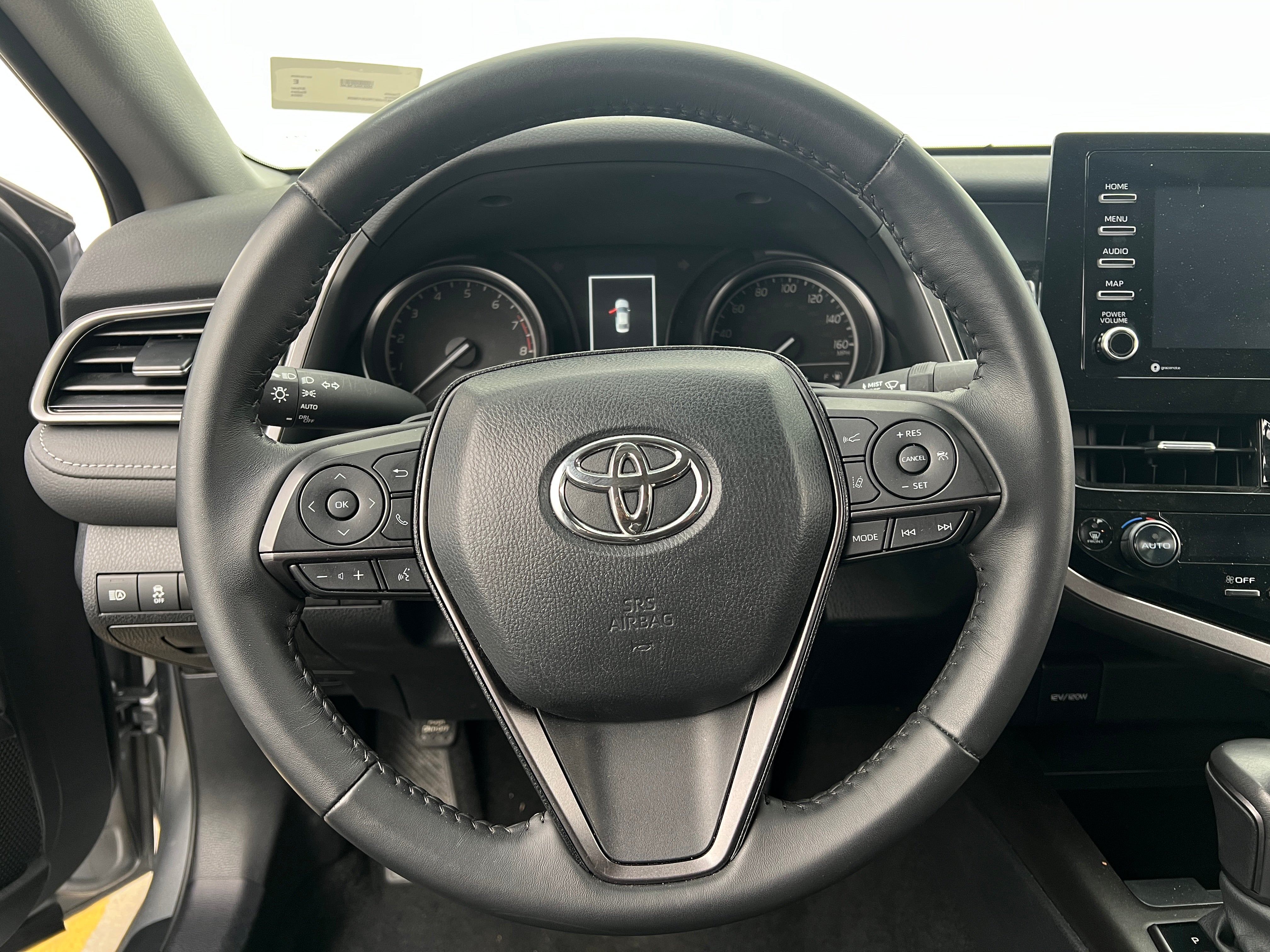 2024 Toyota Camry SE 4