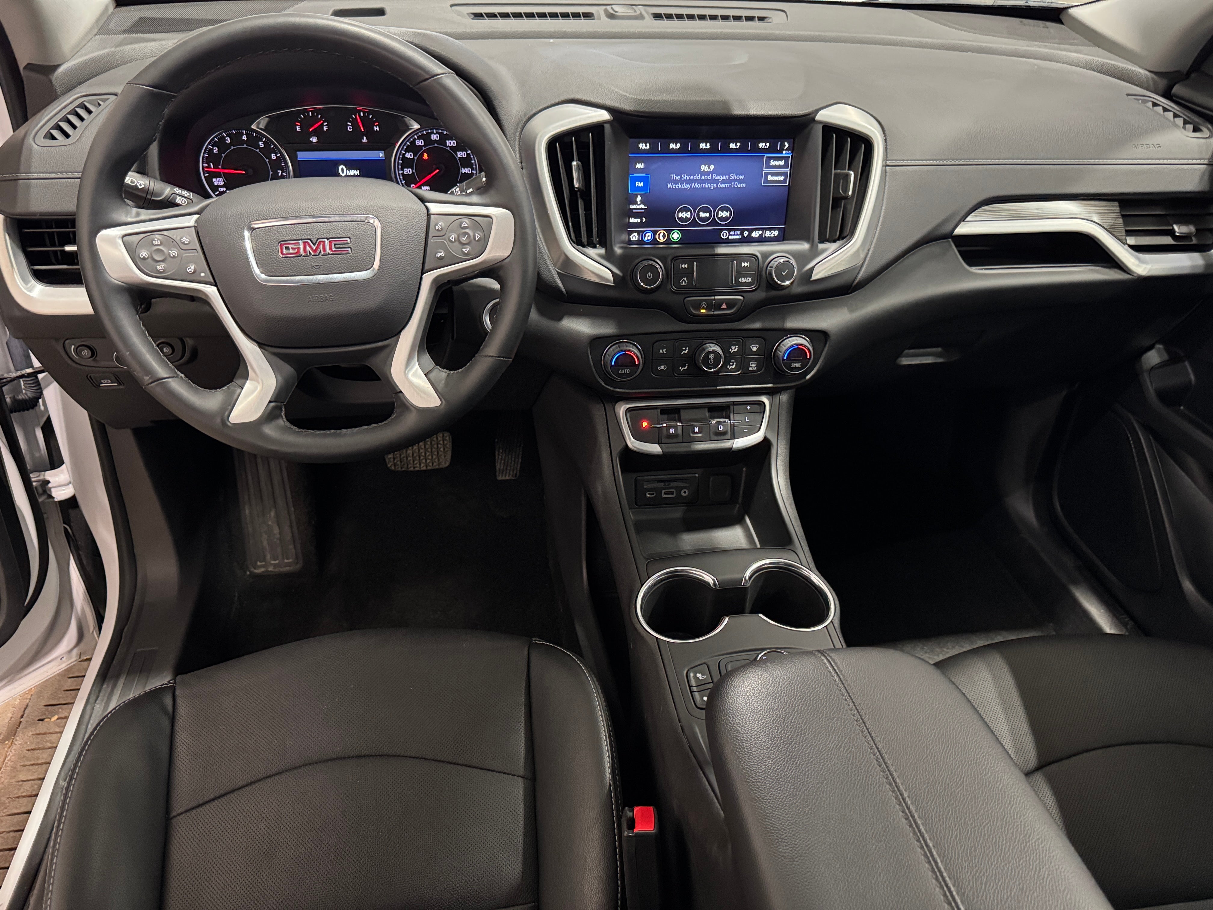 2024 GMC Terrain SLT 2