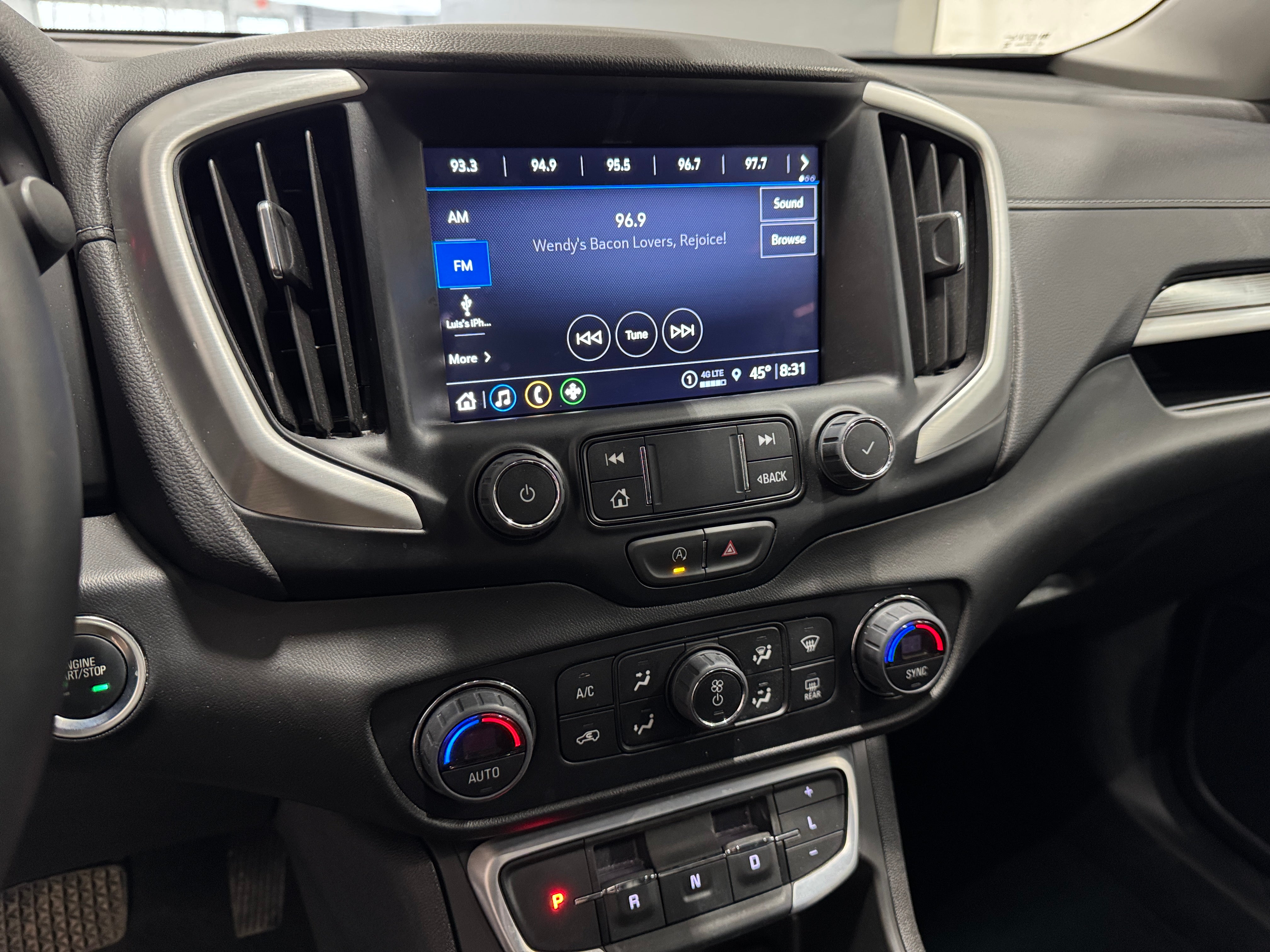 2024 GMC Terrain SLT 3