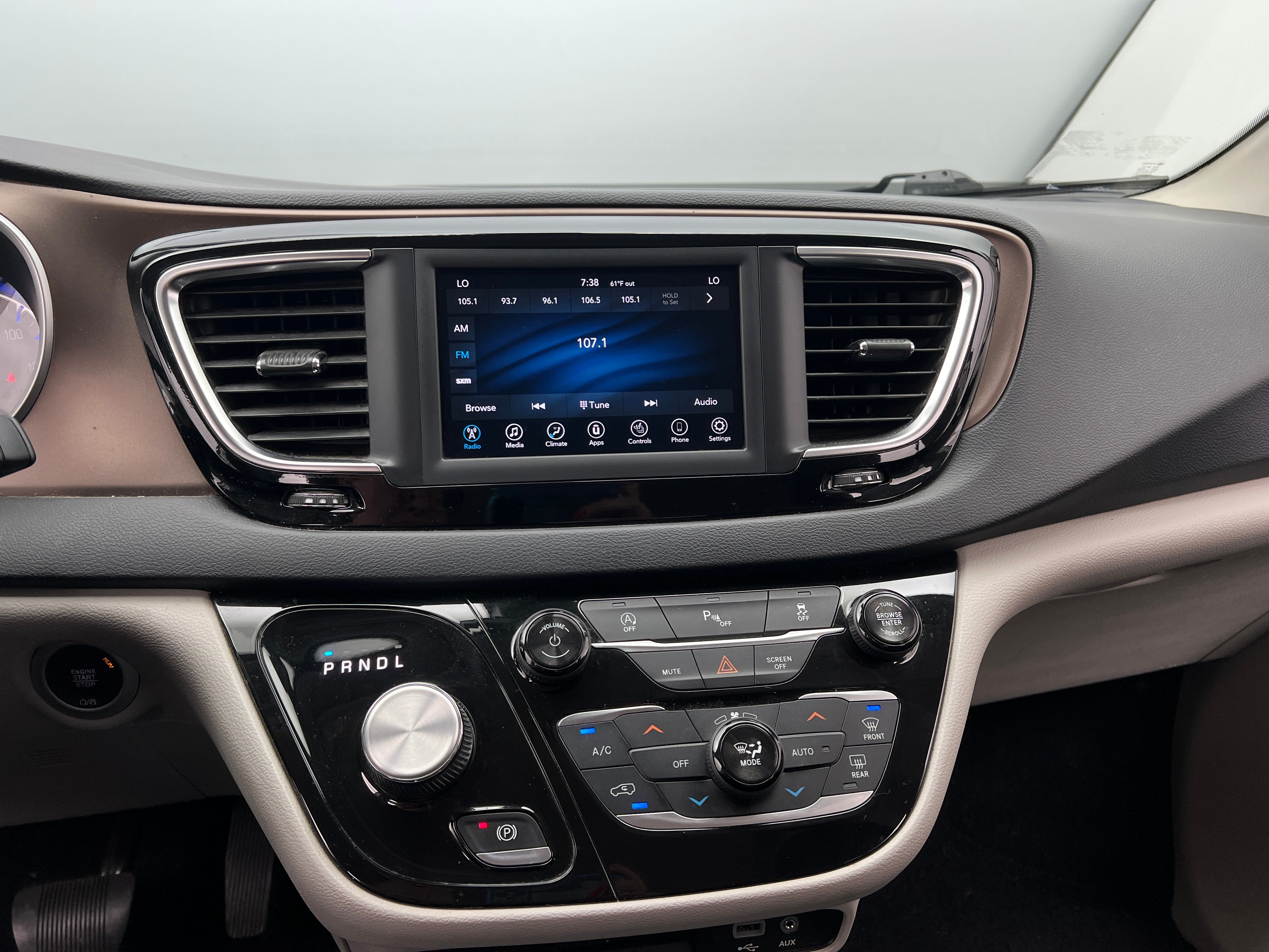 2018 Chrysler Pacifica Touring L 3