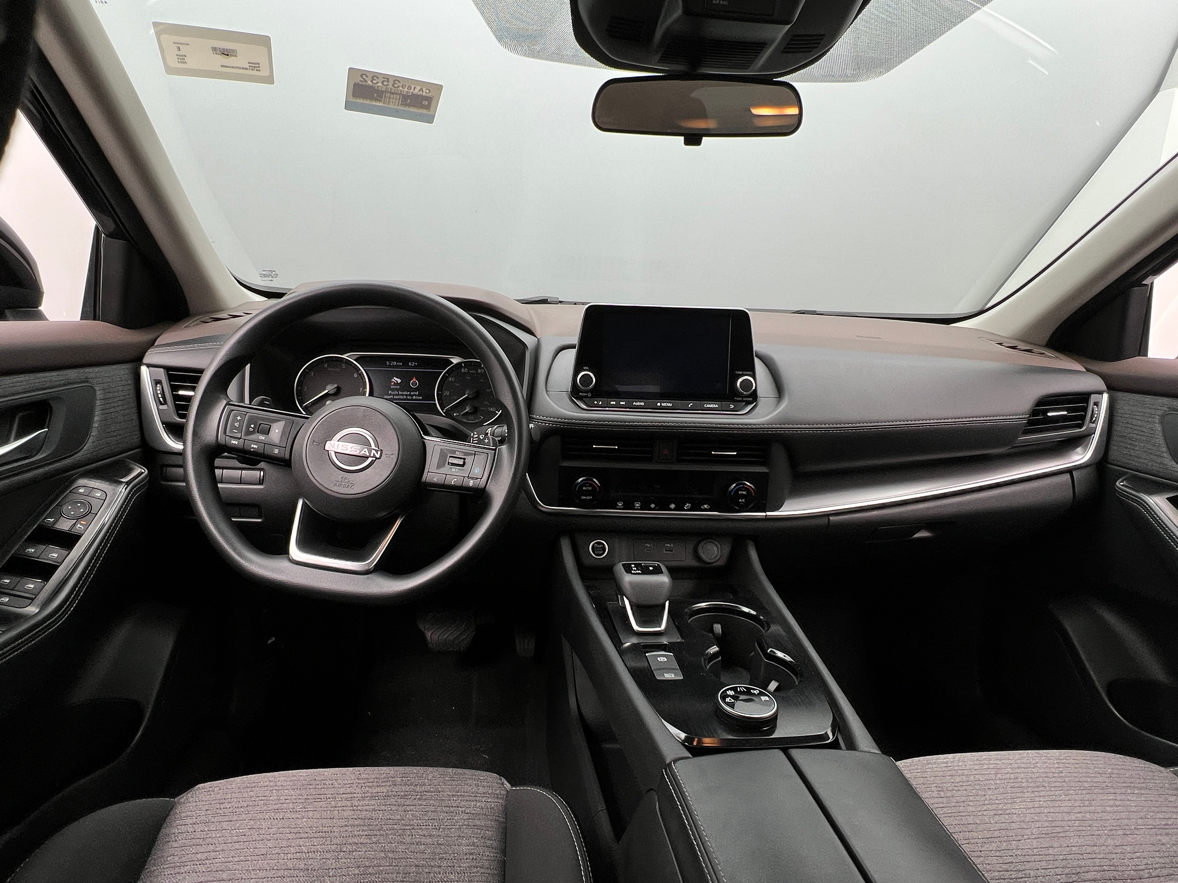 2023 Nissan Rogue SV 3