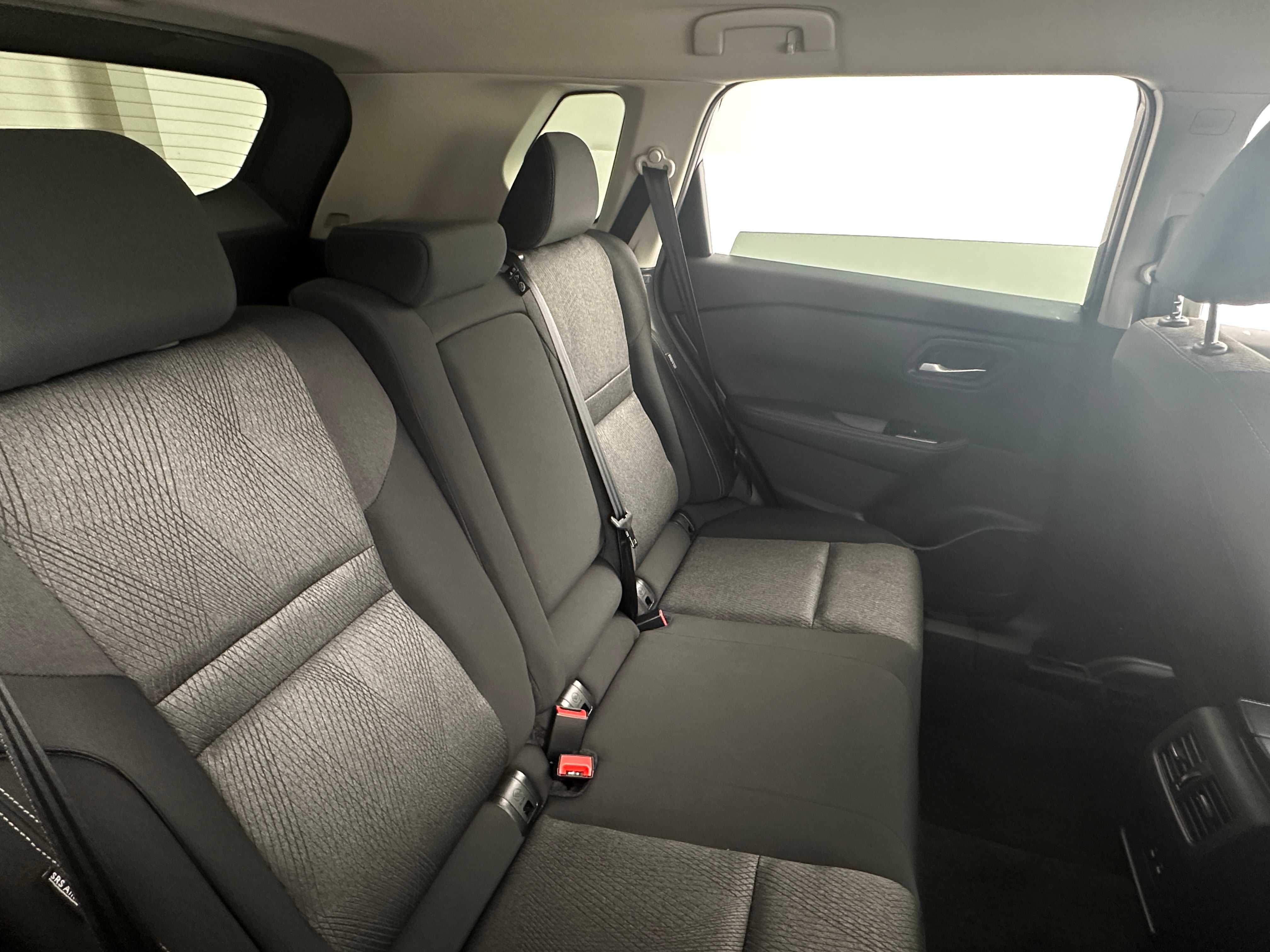 2025 Nissan Rogue SV 6
