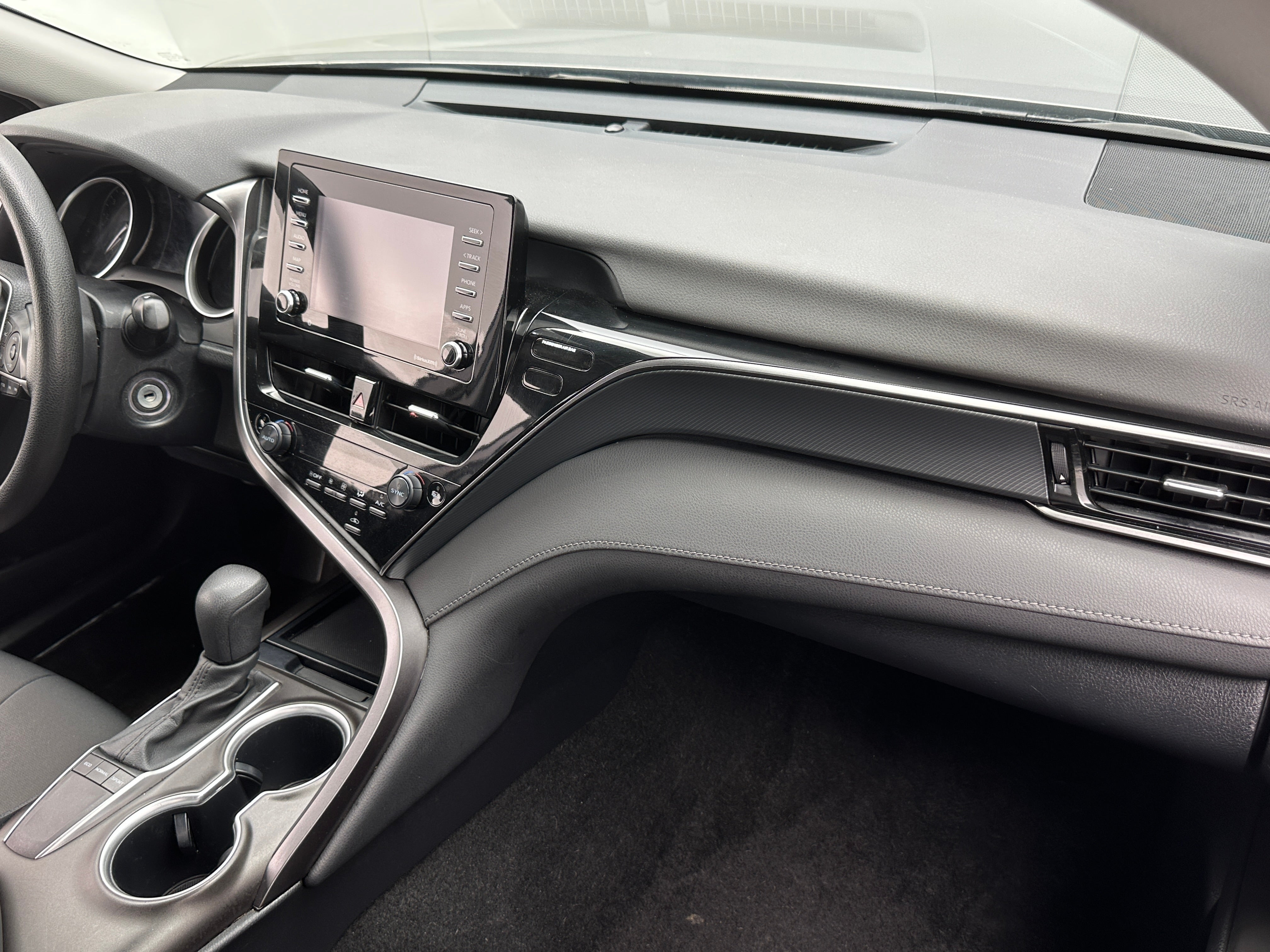 2023 Toyota Camry LE 3