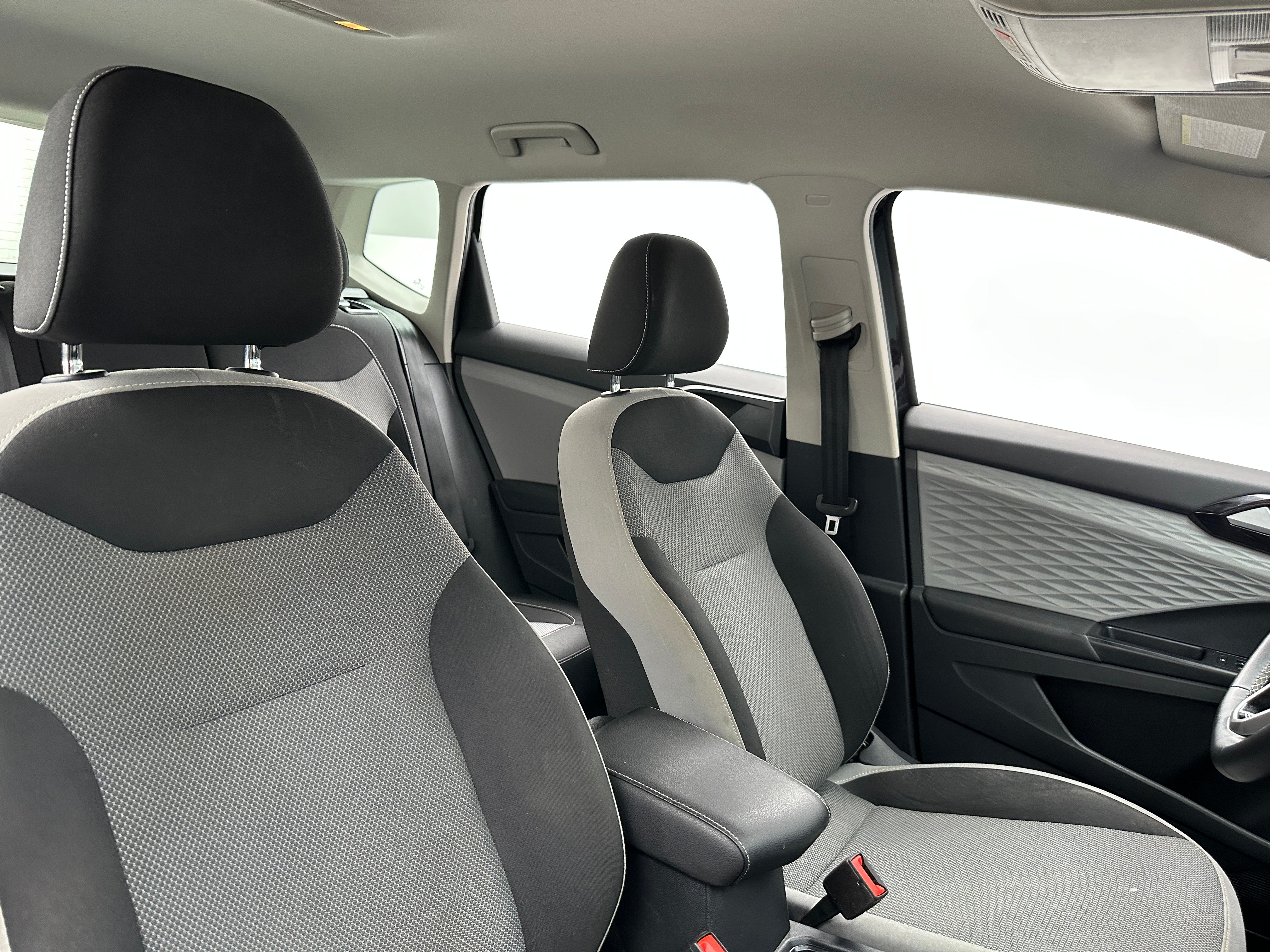 2022 Volkswagen Taos S 2