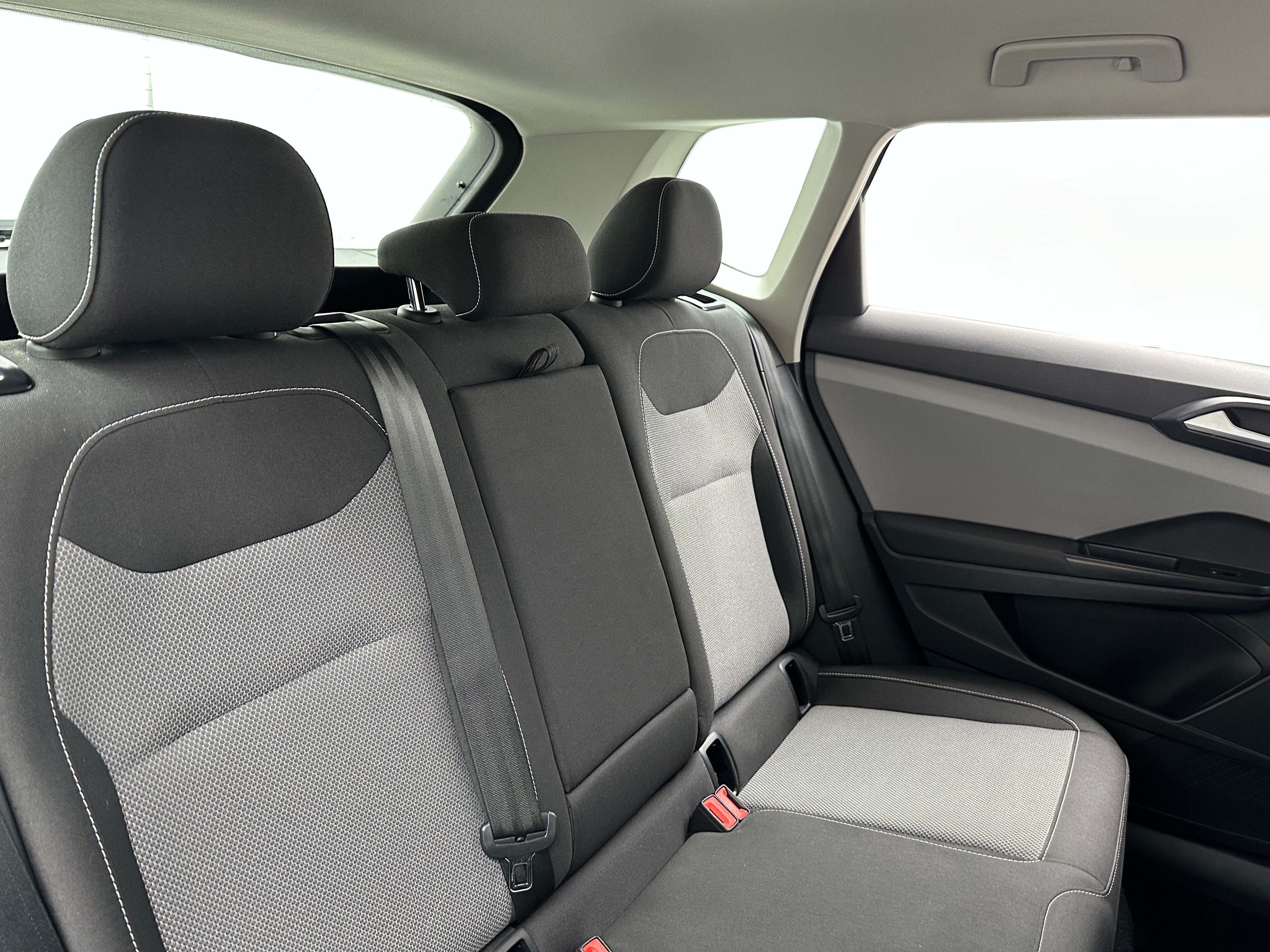 2022 Volkswagen Taos S 6