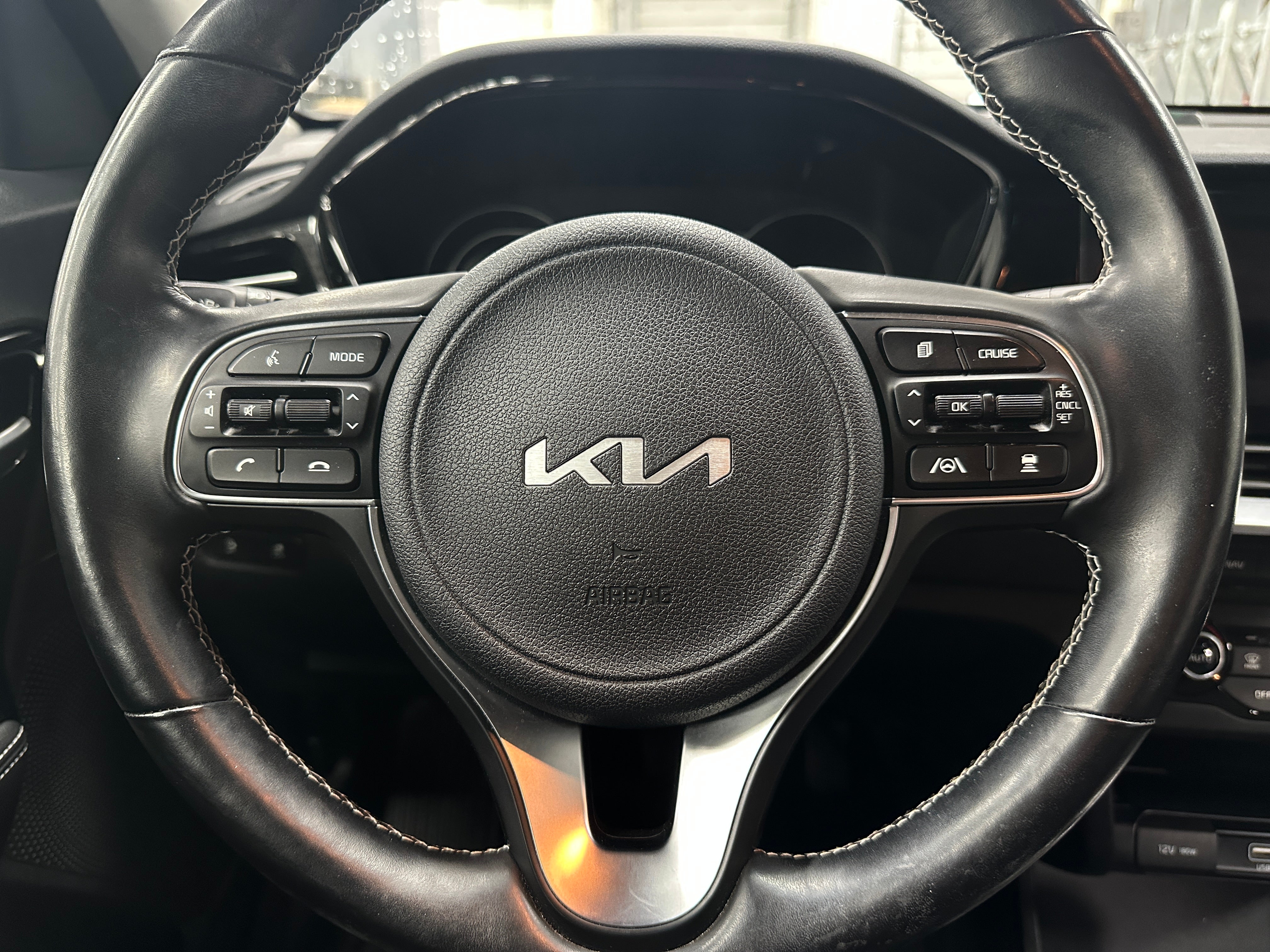 2022 Kia Niro EX 5