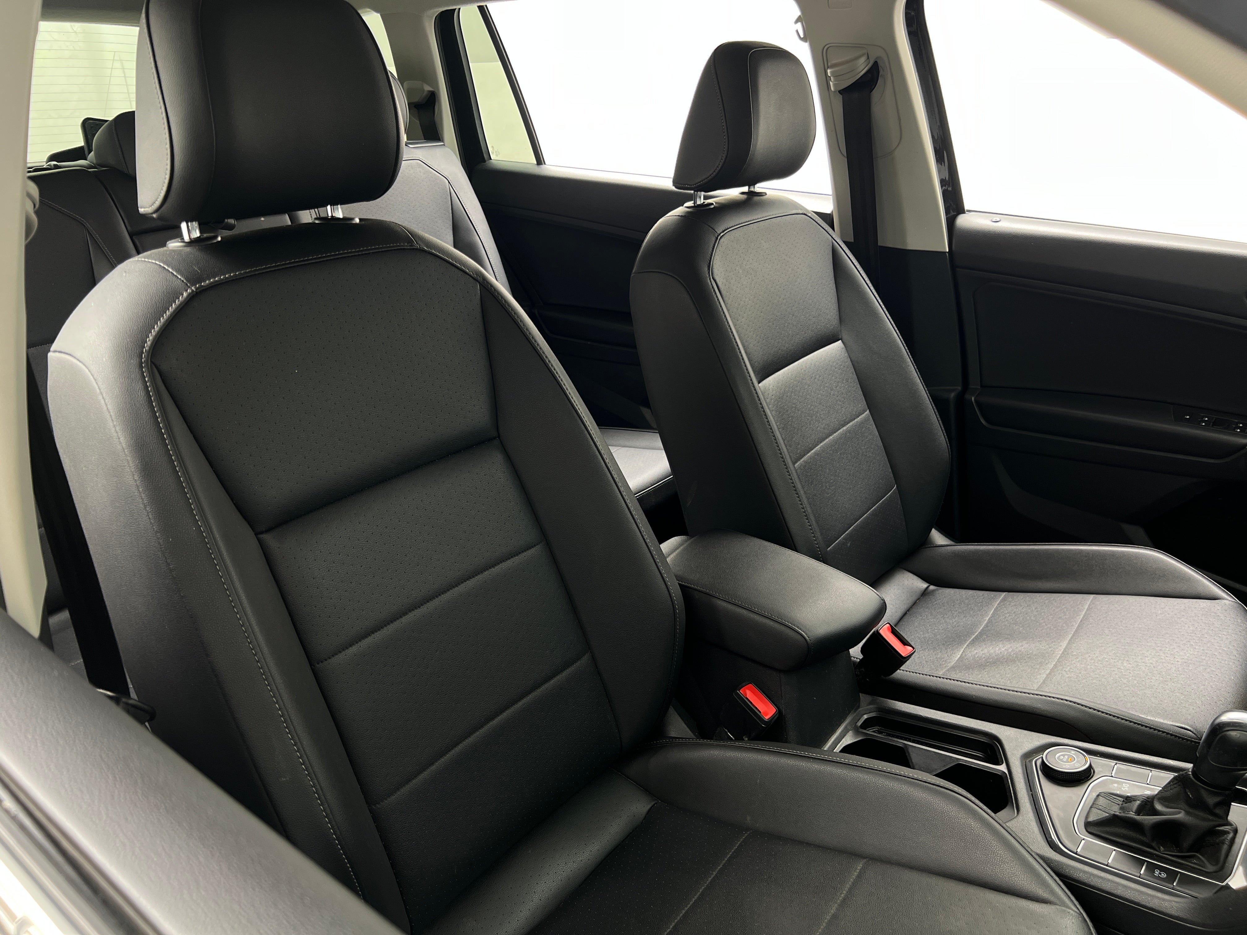 2020 Volkswagen Tiguan SE 2