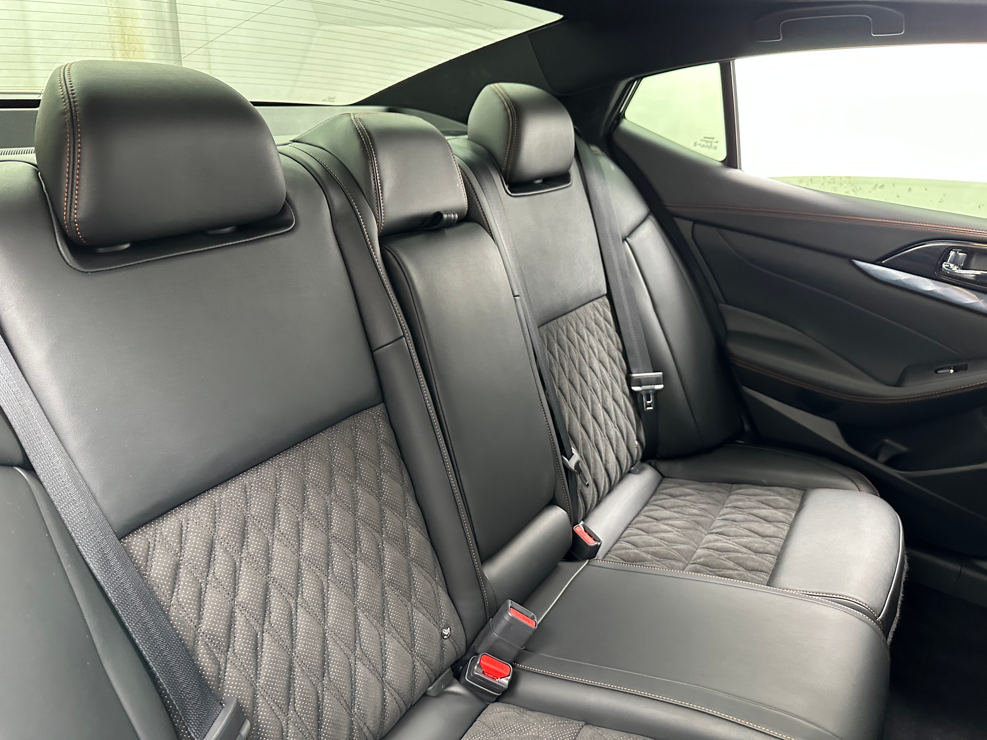 2023 Nissan Maxima SR 5