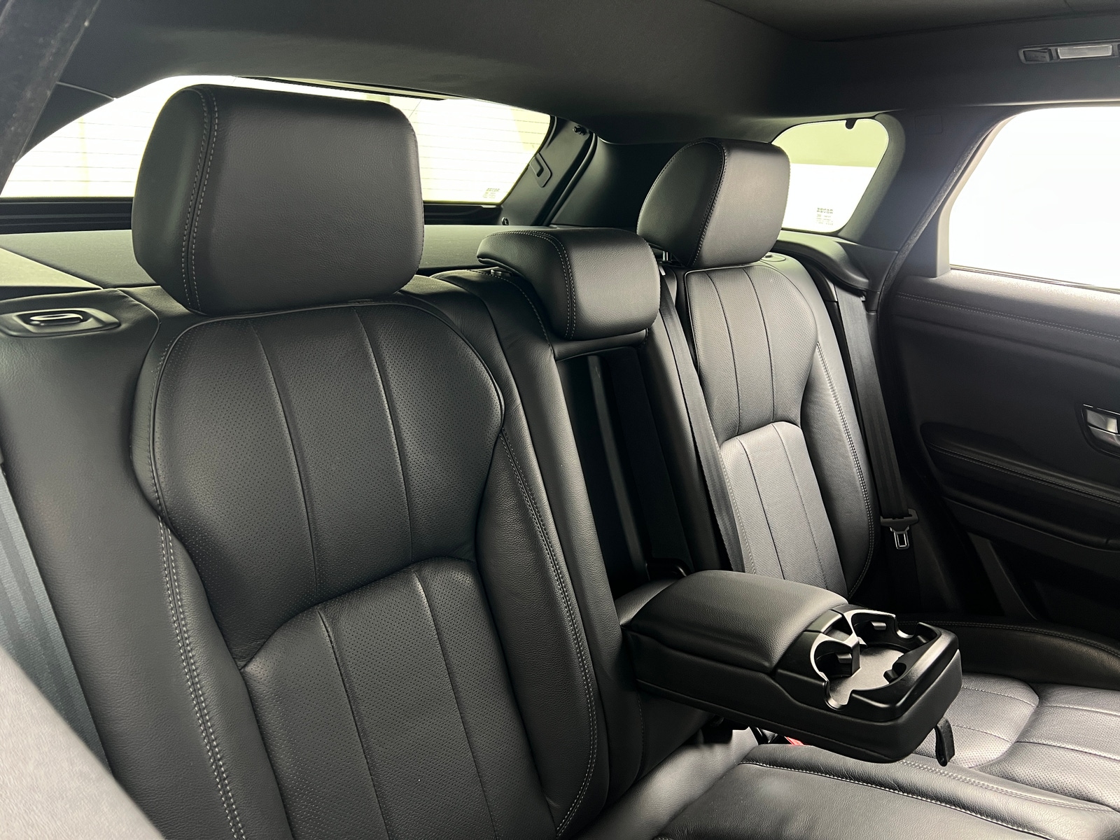 Thumbnail: 2018 Land Rover Range Rover Evoque - 5