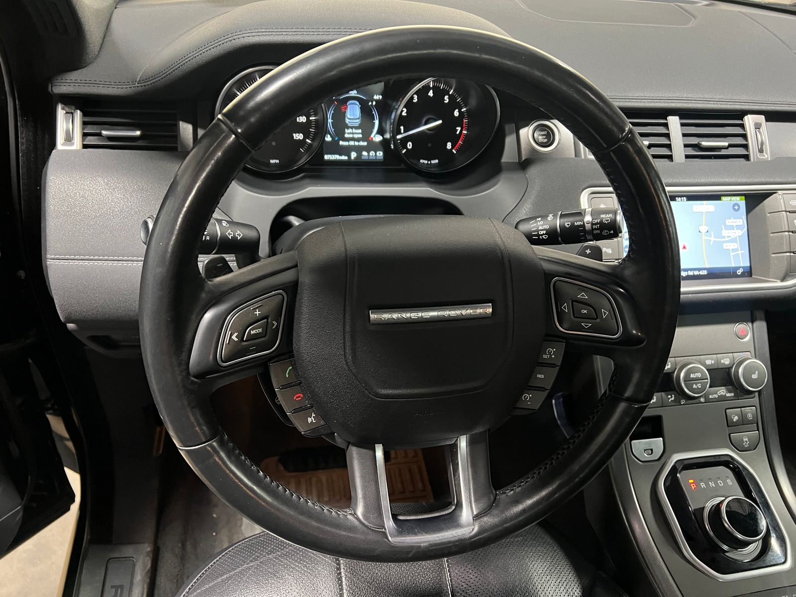 Thumbnail: 2018 Land Rover Range Rover Evoque - 4