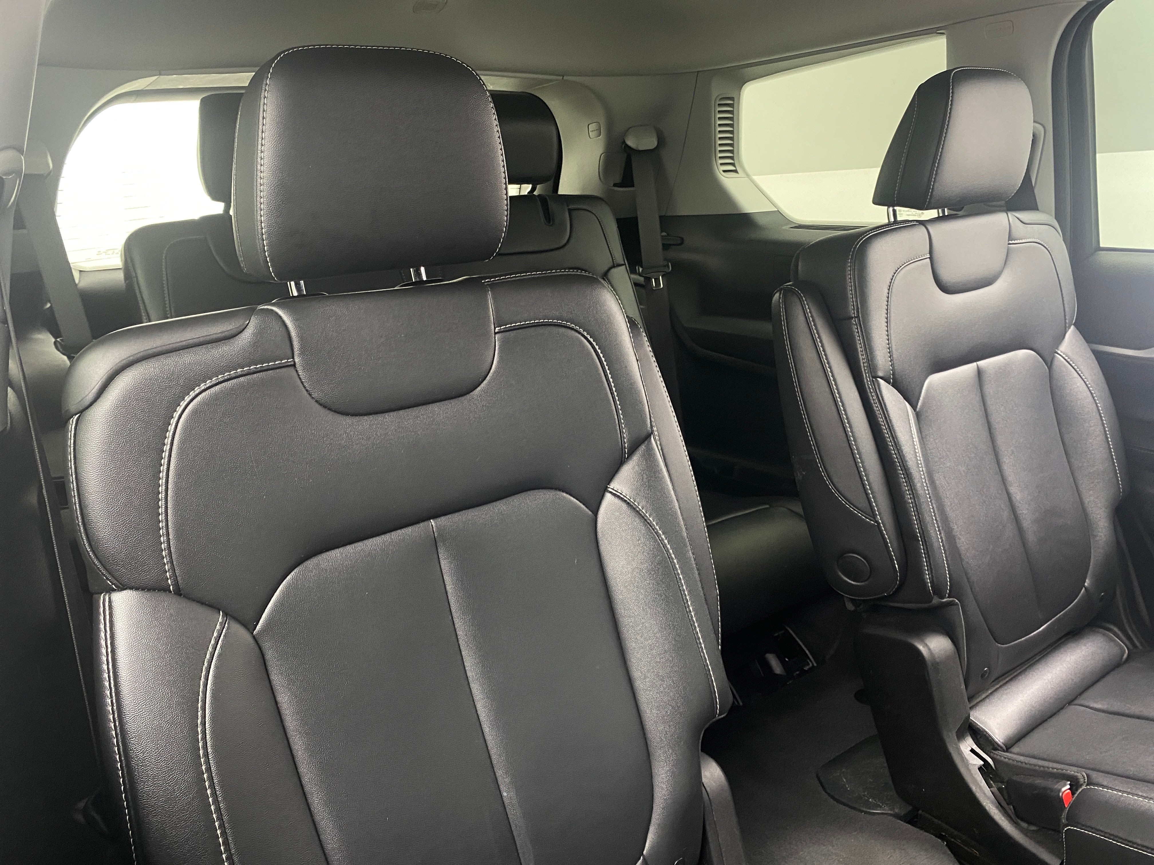 2023 Jeep Grand Cherokee L Limited Edition 5