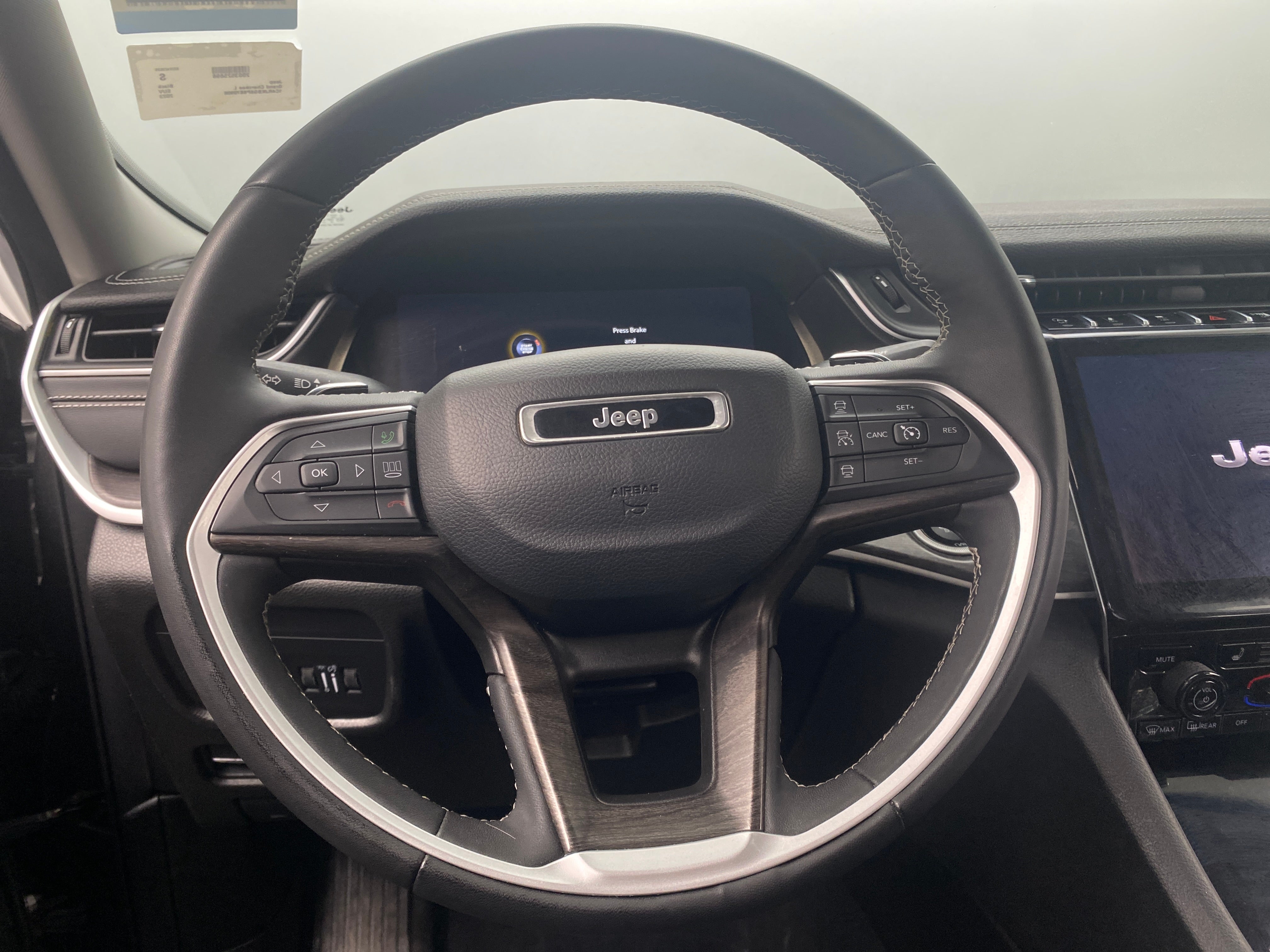 2023 Jeep Grand Cherokee L Limited Edition 4