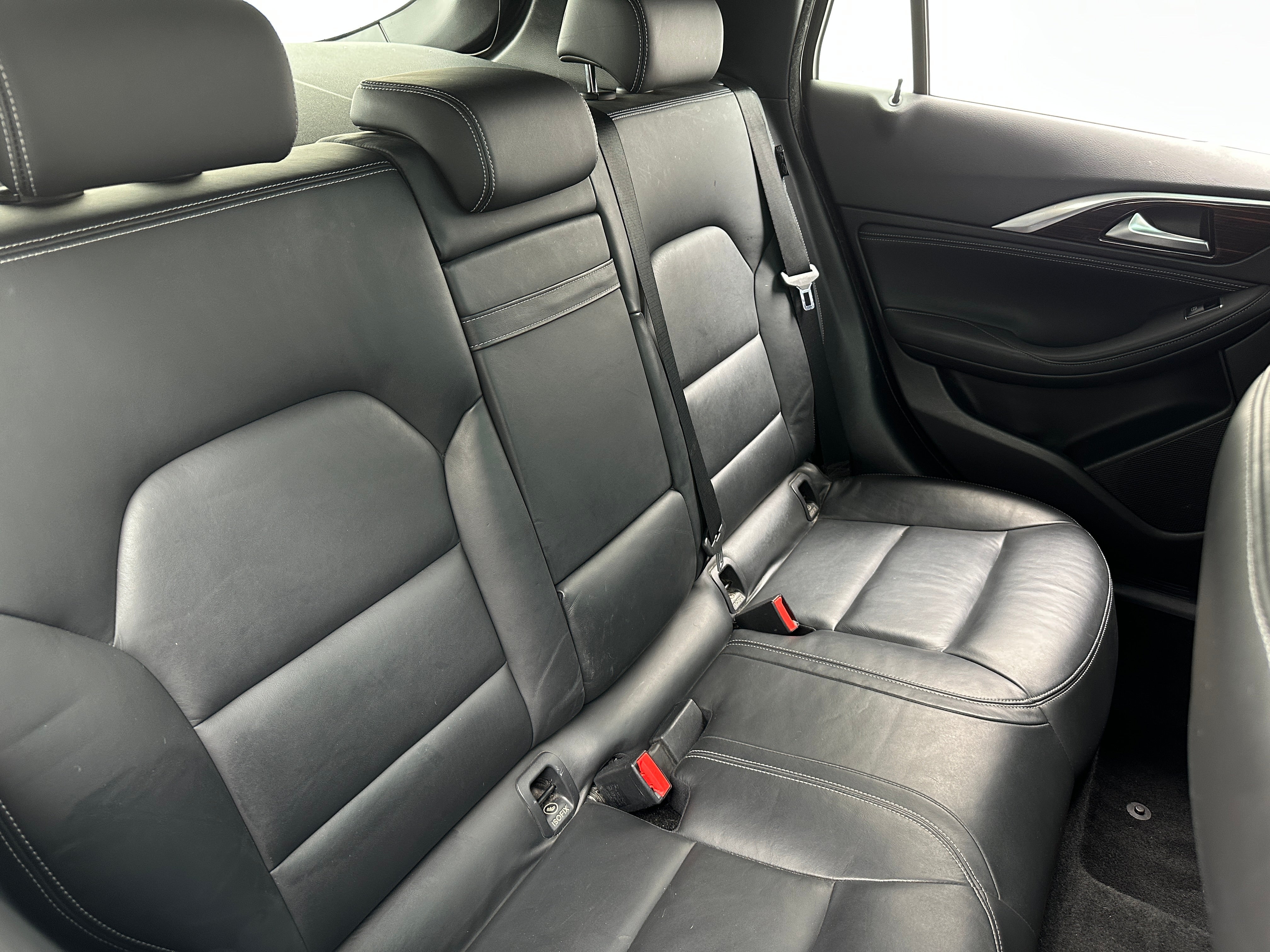2017 INFINITI QX30 Premium 5