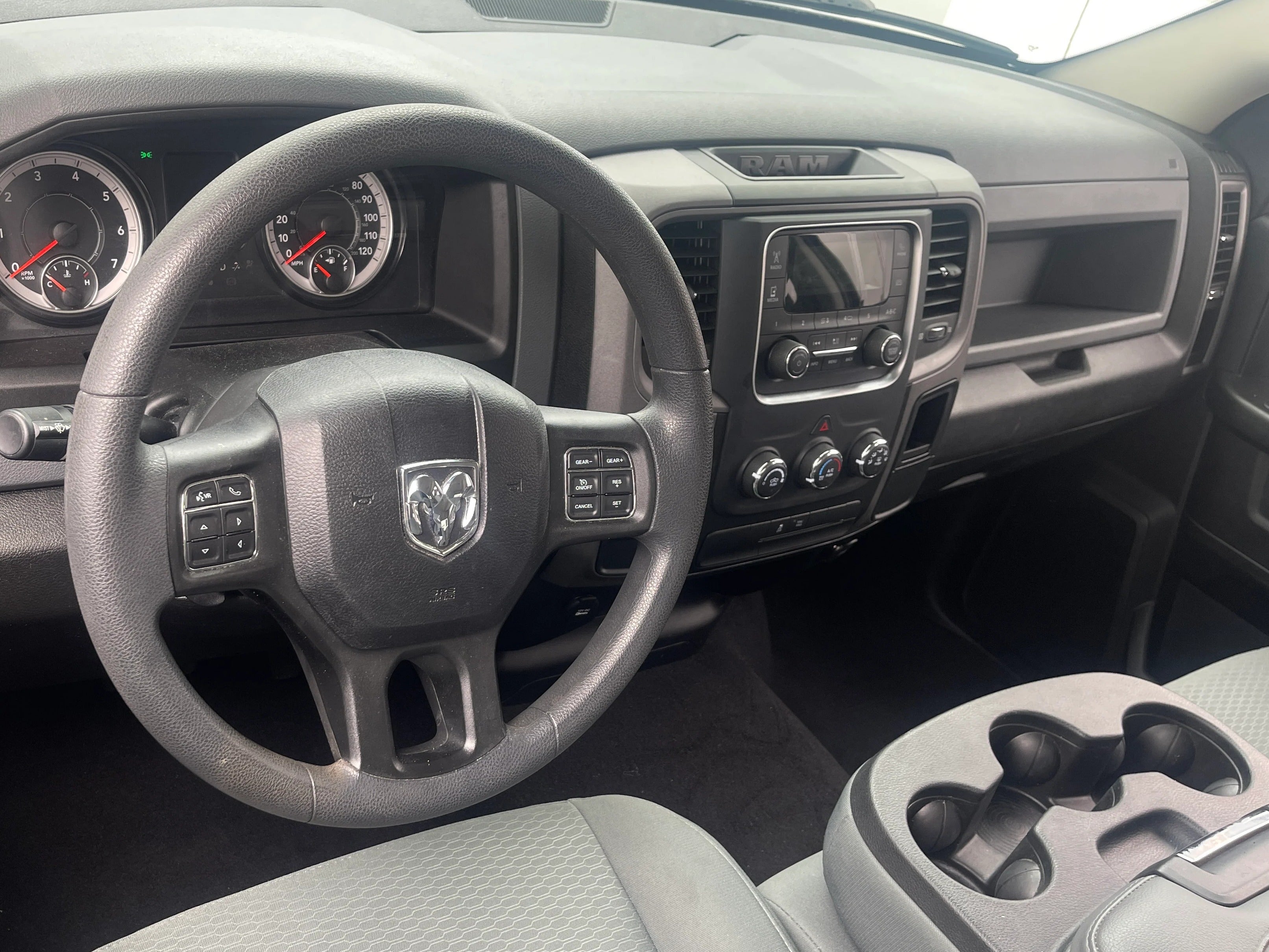 2020 RAM 1500 Classic Tradesman 3