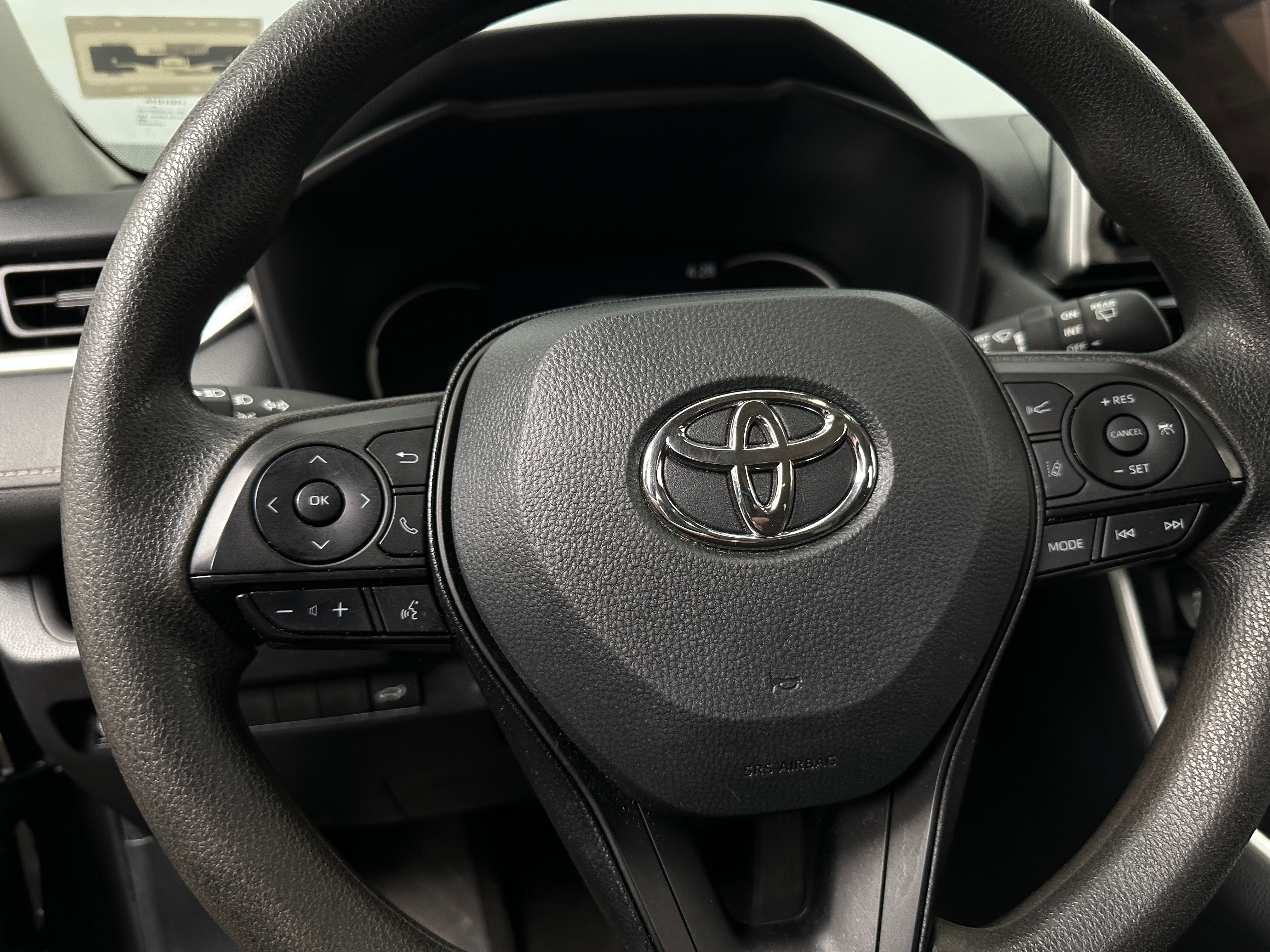 2024 Toyota RAV4 XLE 5