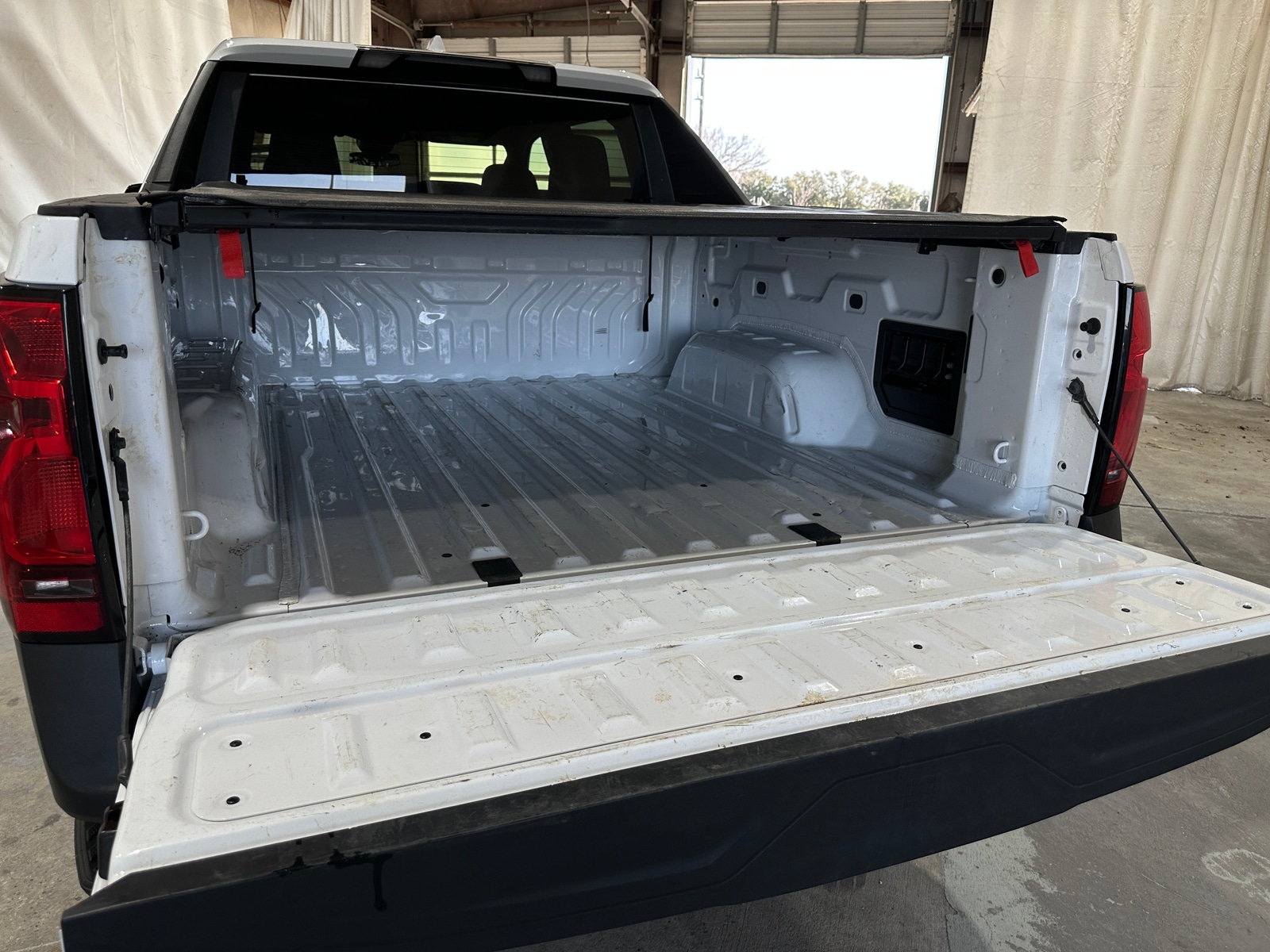 Thumbnail: 2024 Chevrolet Silverado EV - 7