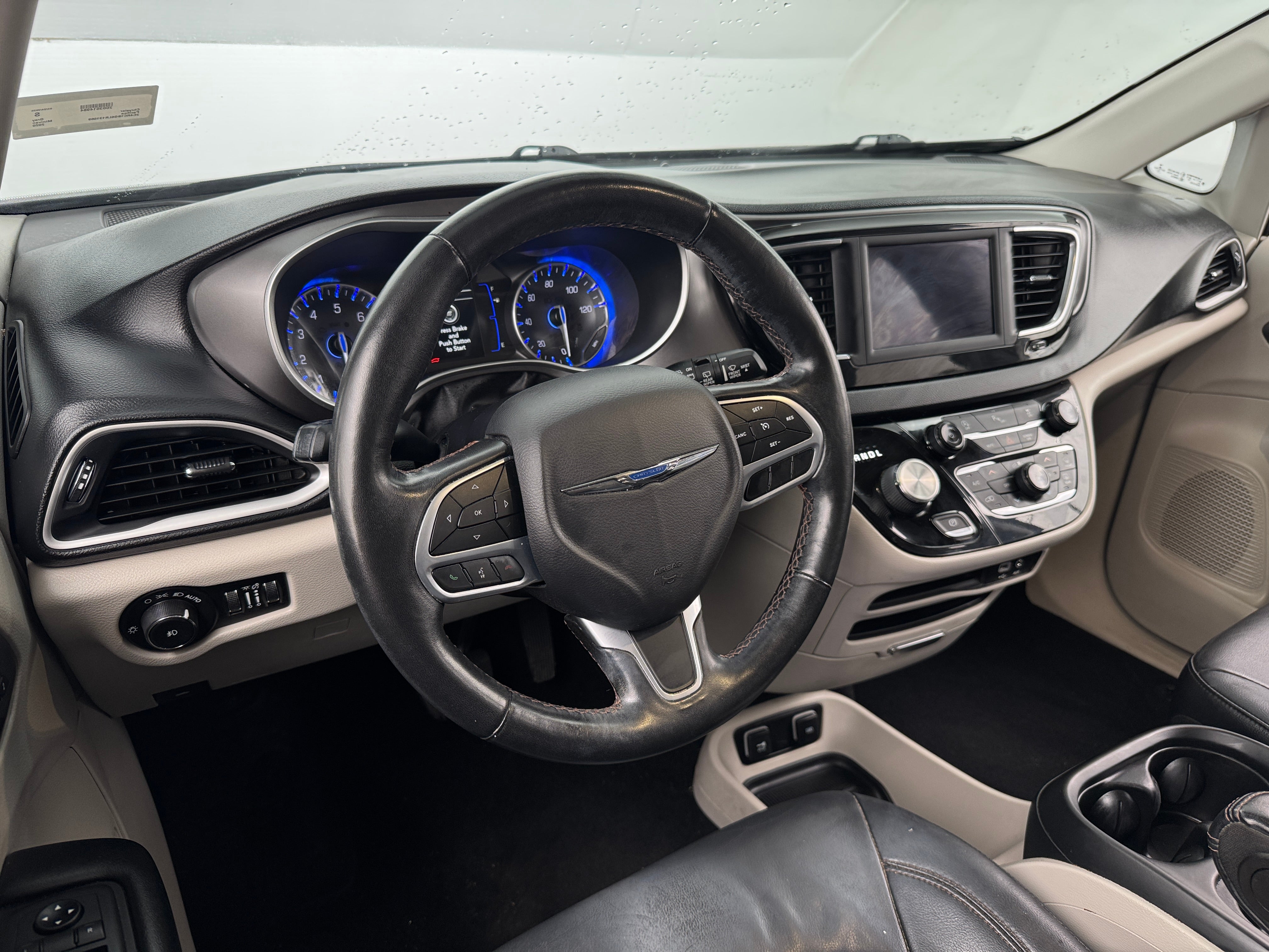 2020 Chrysler Pacifica Touring L 2