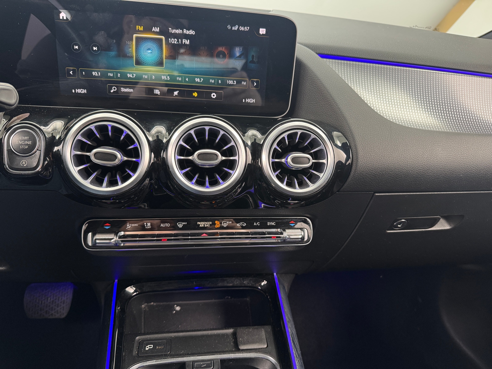 Thumbnail: 2021 Mercedes-Benz GLA - 3
