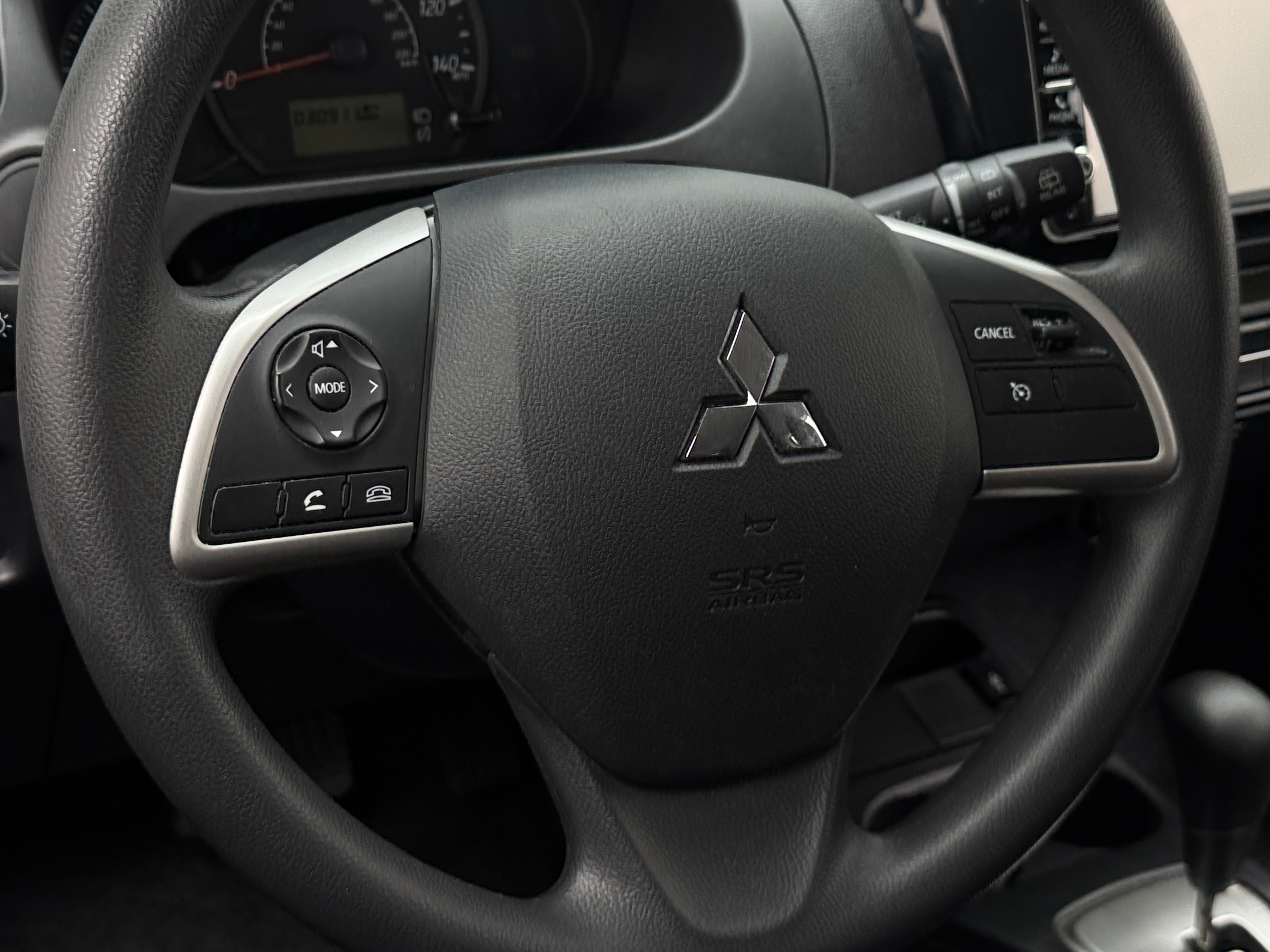2020 Mitsubishi Mirage ES 5