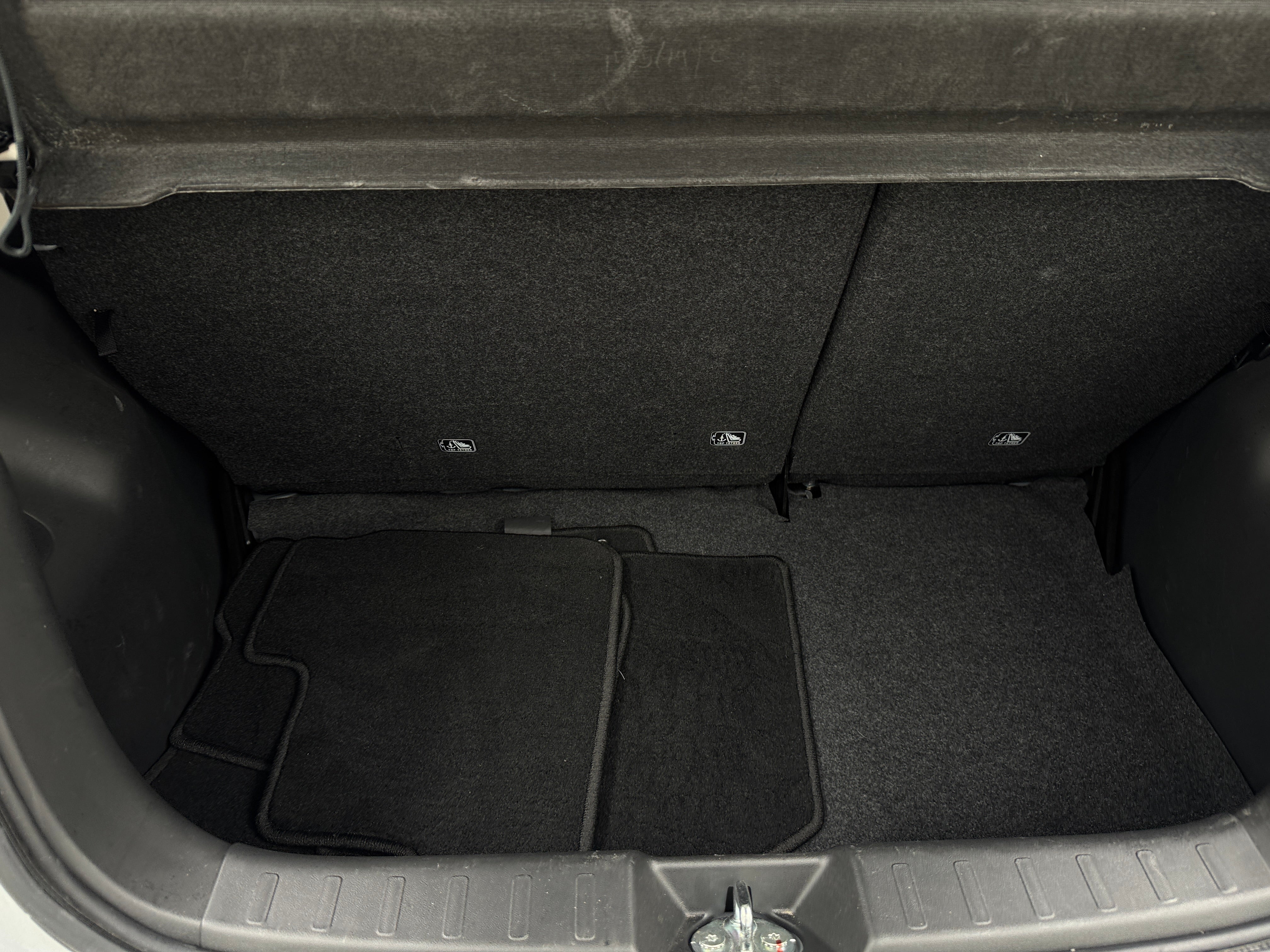 2020 Mitsubishi Mirage ES 7