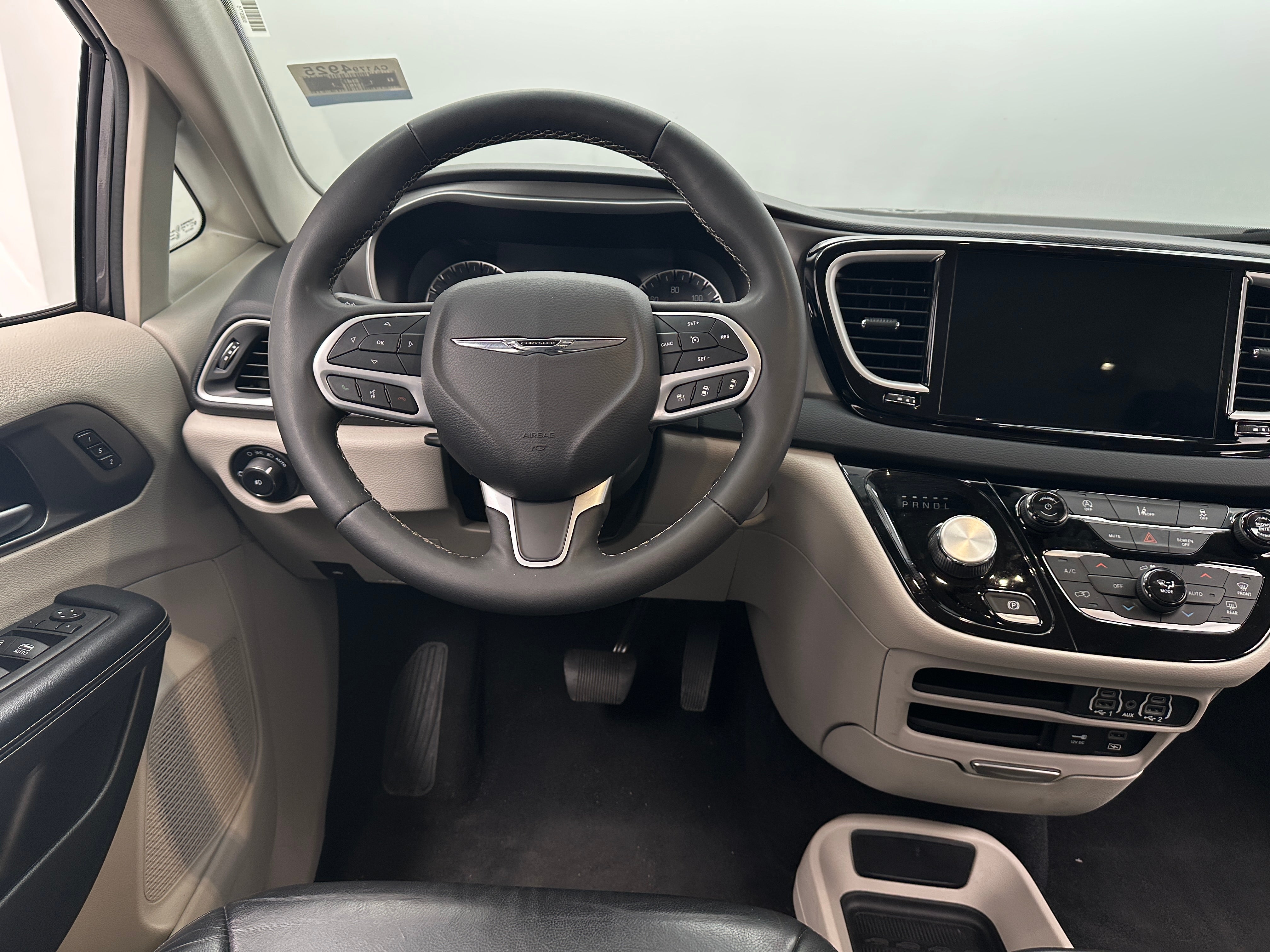 2022 Chrysler Pacifica Touring L 5