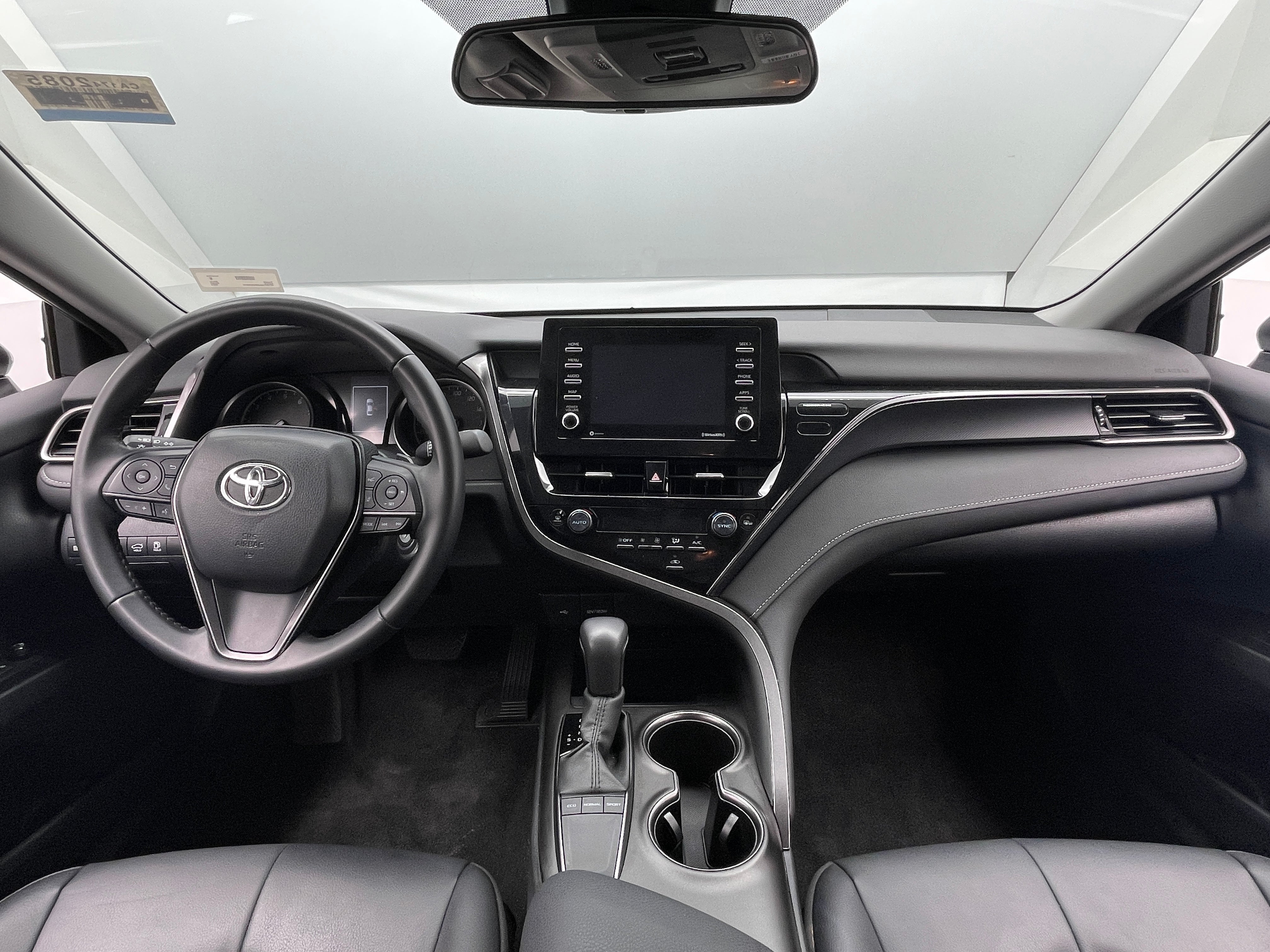 2024 Toyota Camry SE 3