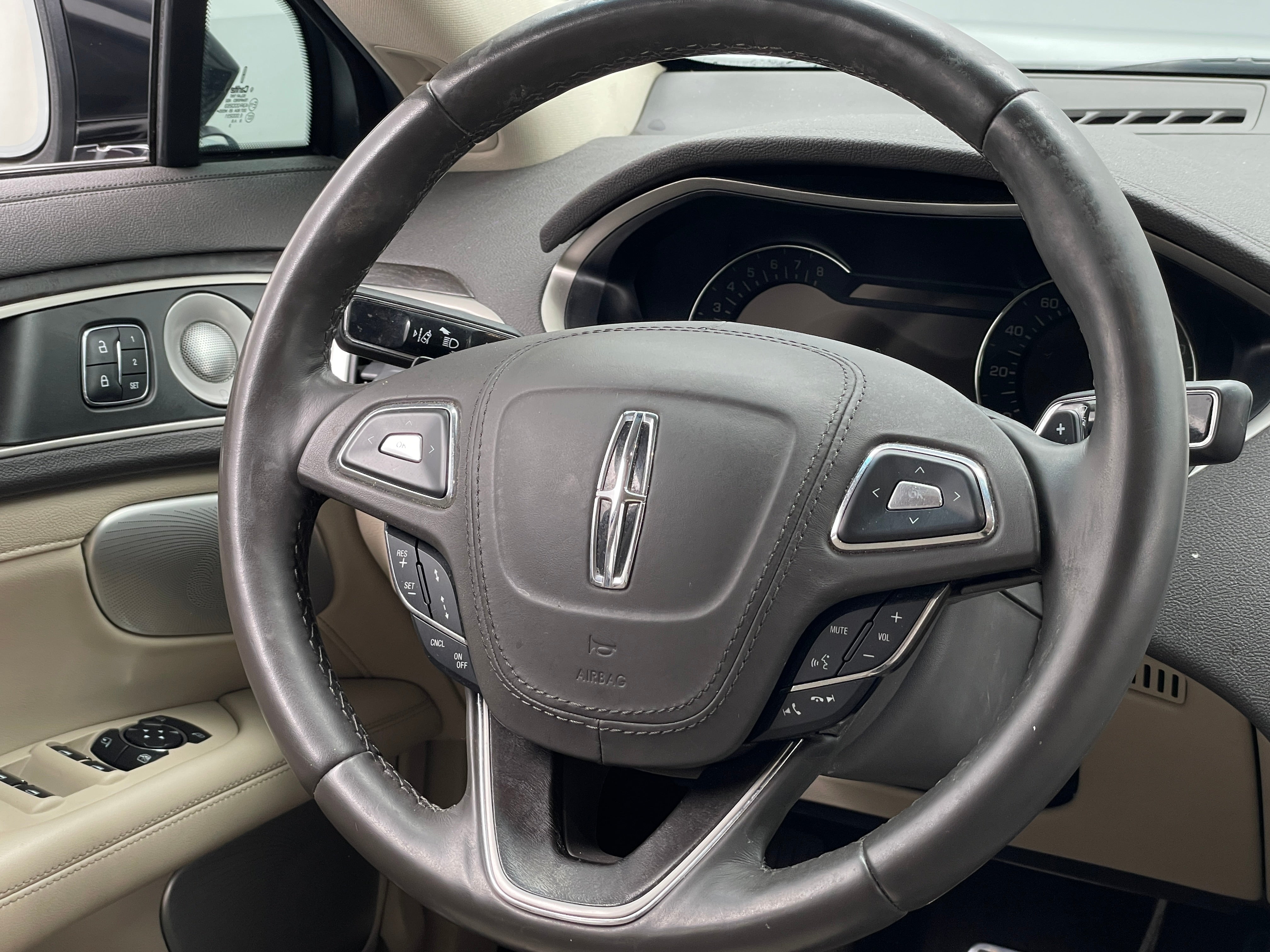 2020 Lincoln MKZ Reserve 4