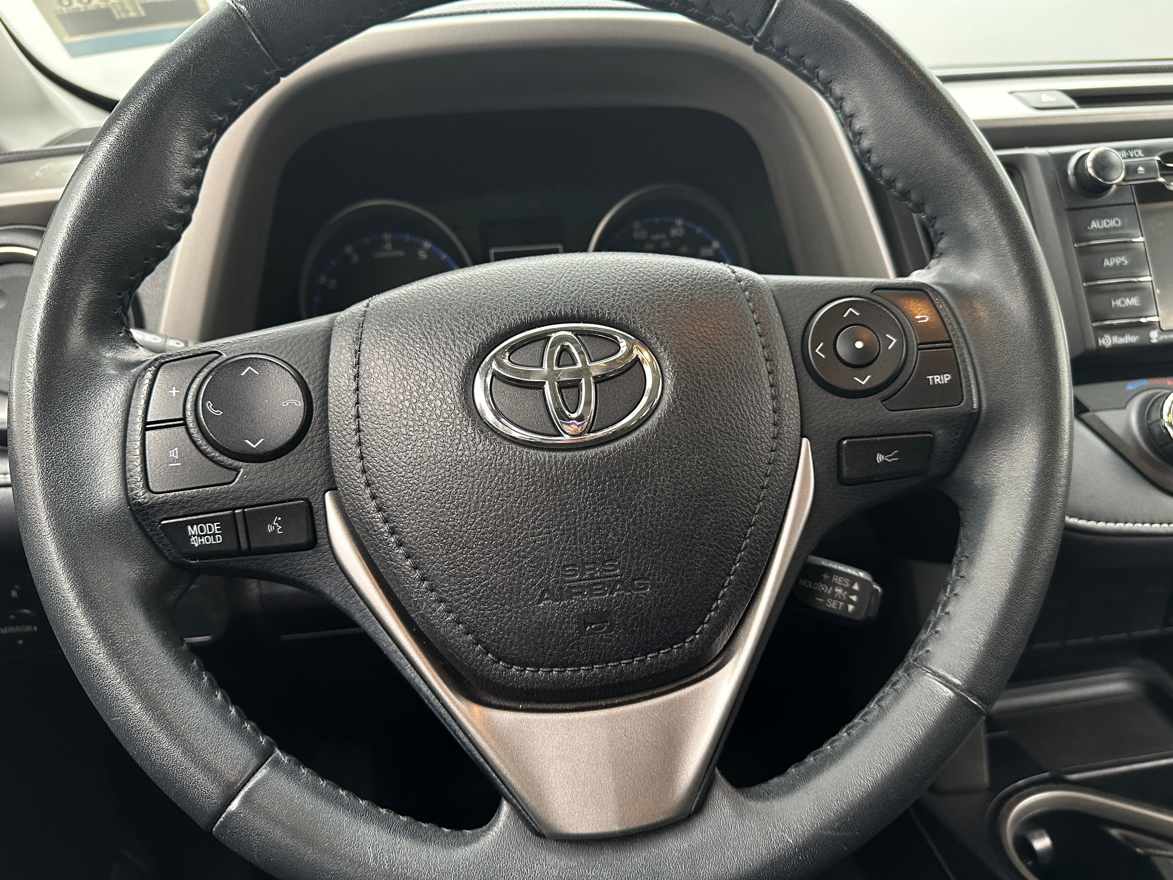 2017 Toyota RAV4 XLE 5