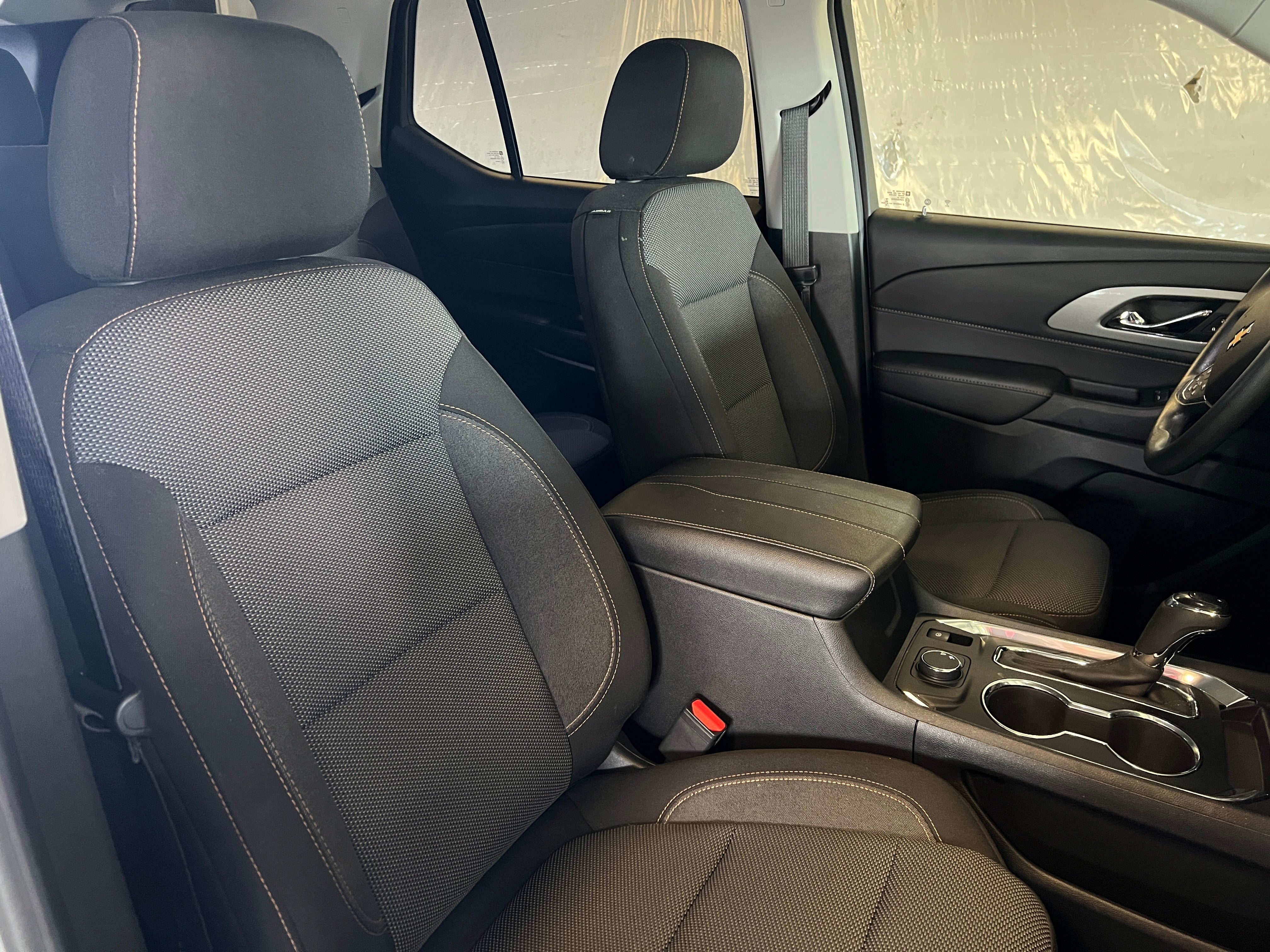 2018 Chevrolet Traverse LS 2