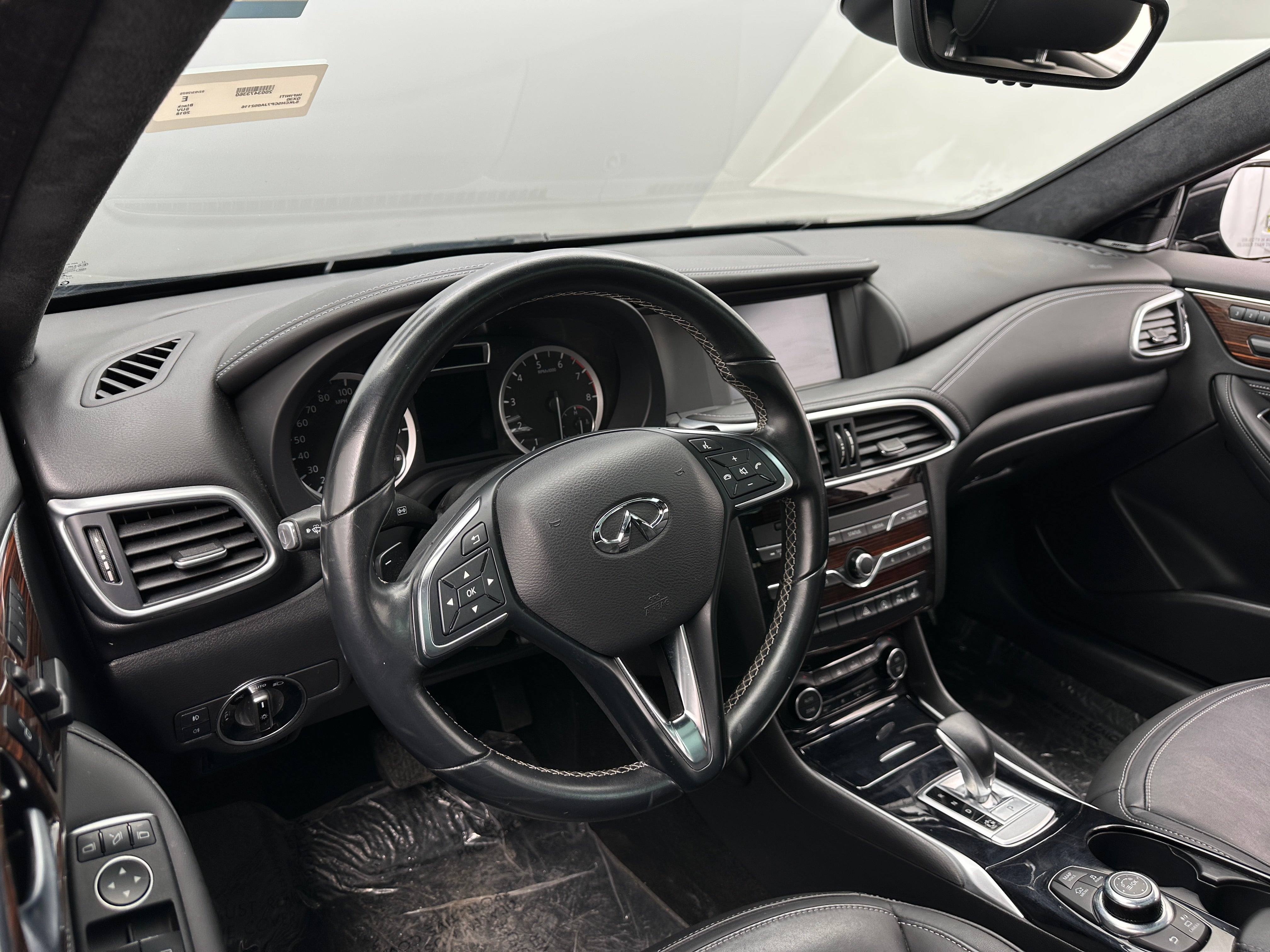 2018 INFINITI QX30 Premium 2