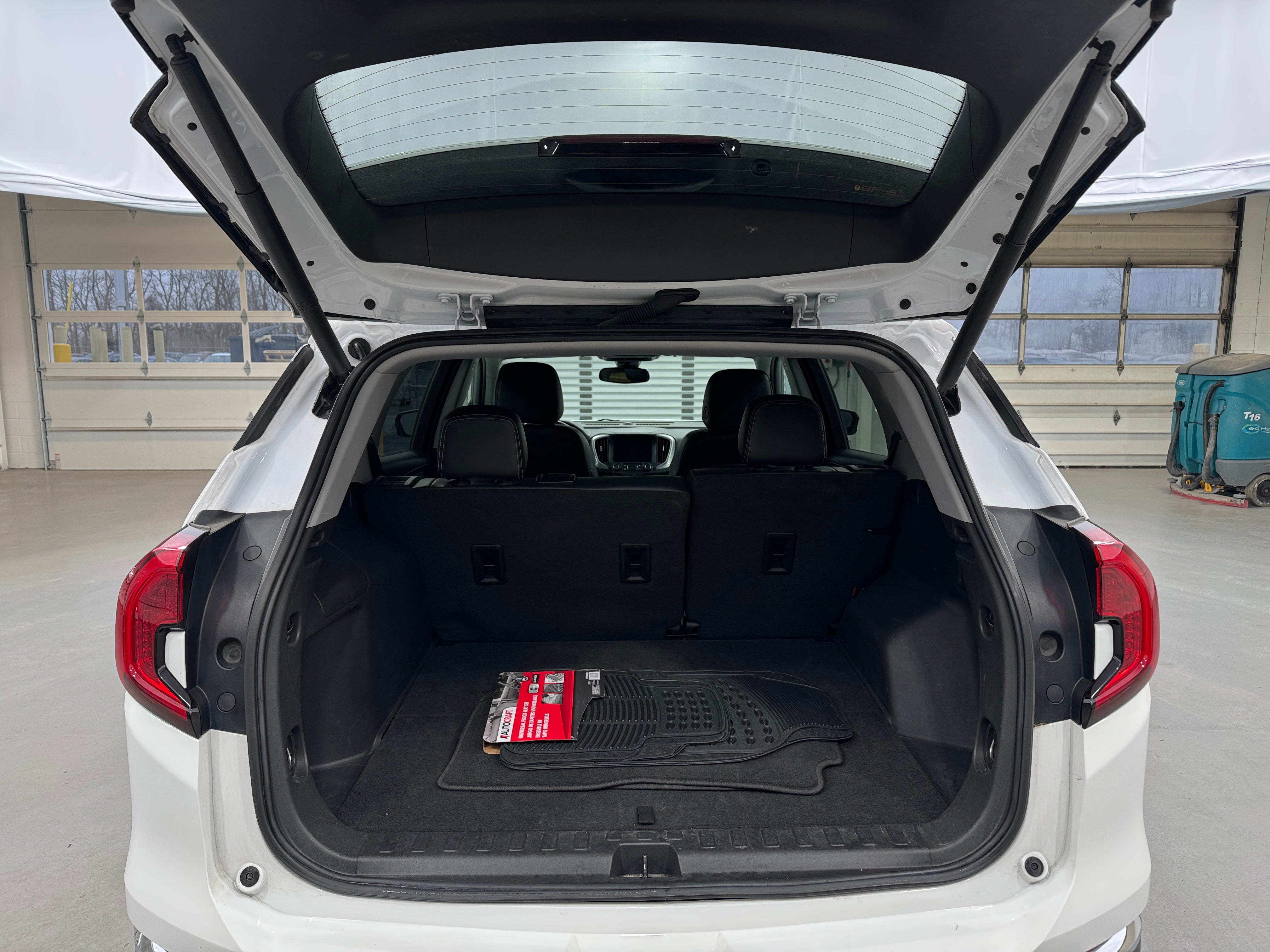 2023 GMC Terrain SLT 6