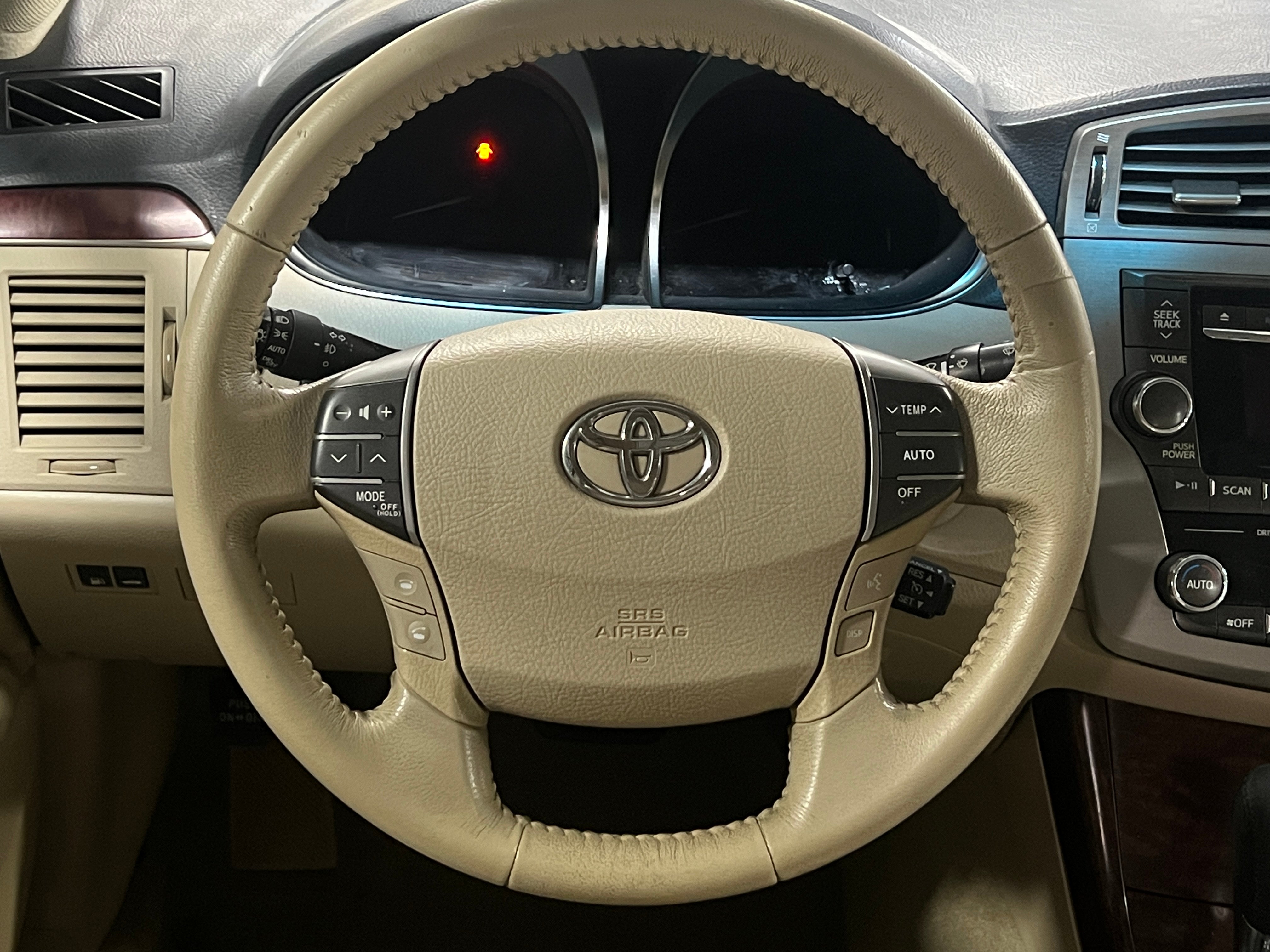 2011 Toyota Avalon Base 4