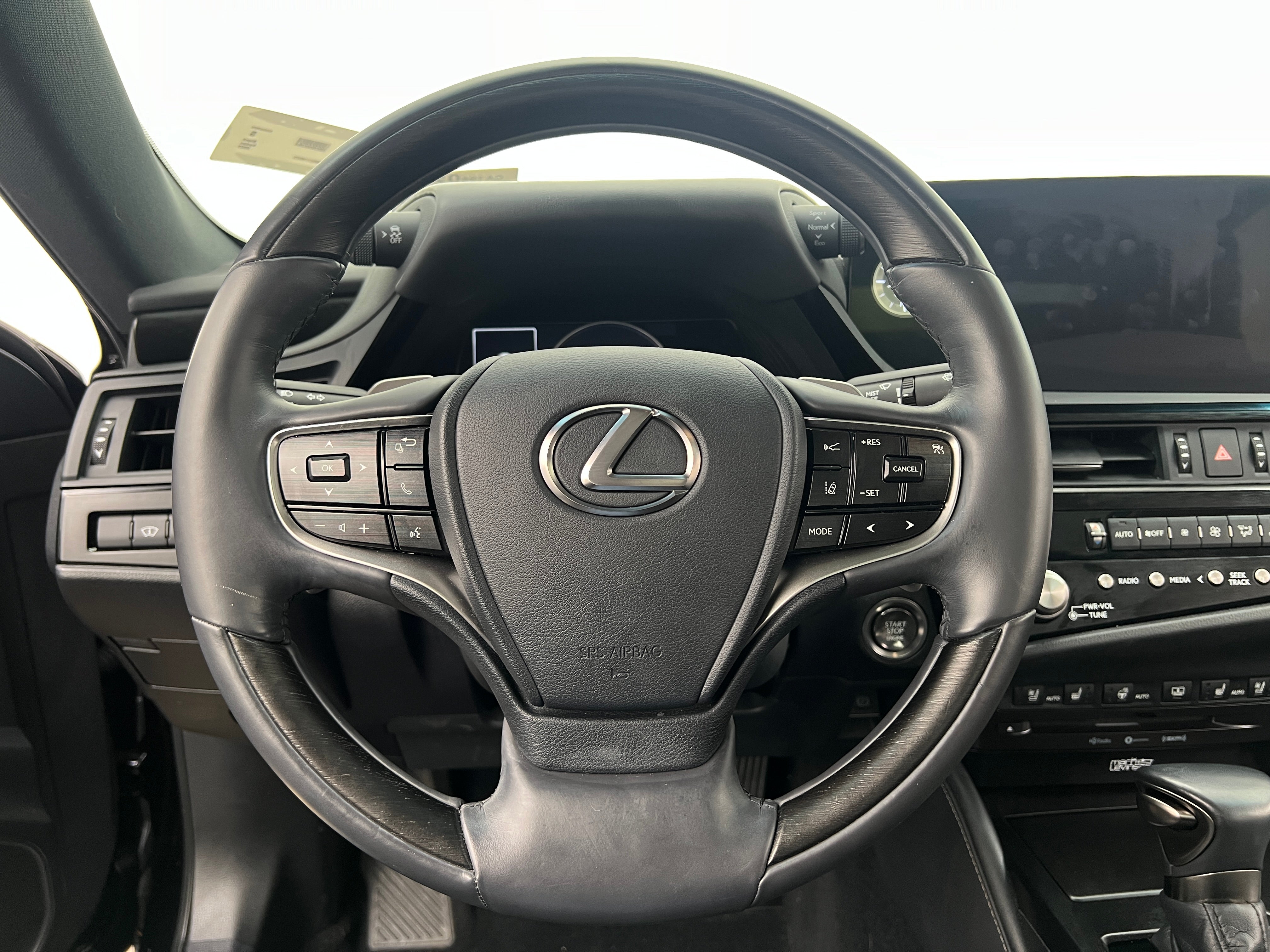 2022 Lexus ES  4