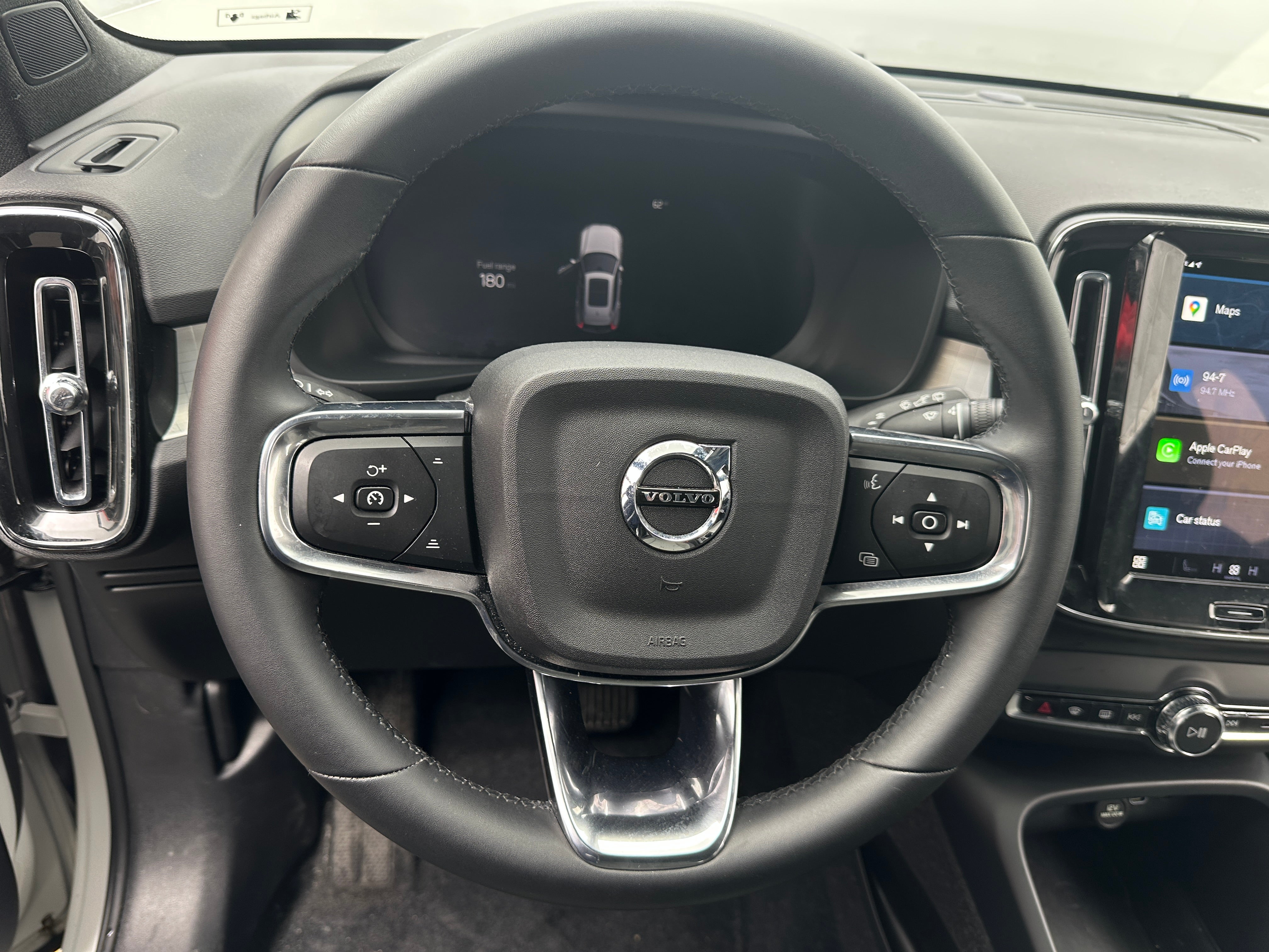 2024 Volvo XC40 B5 Core 5