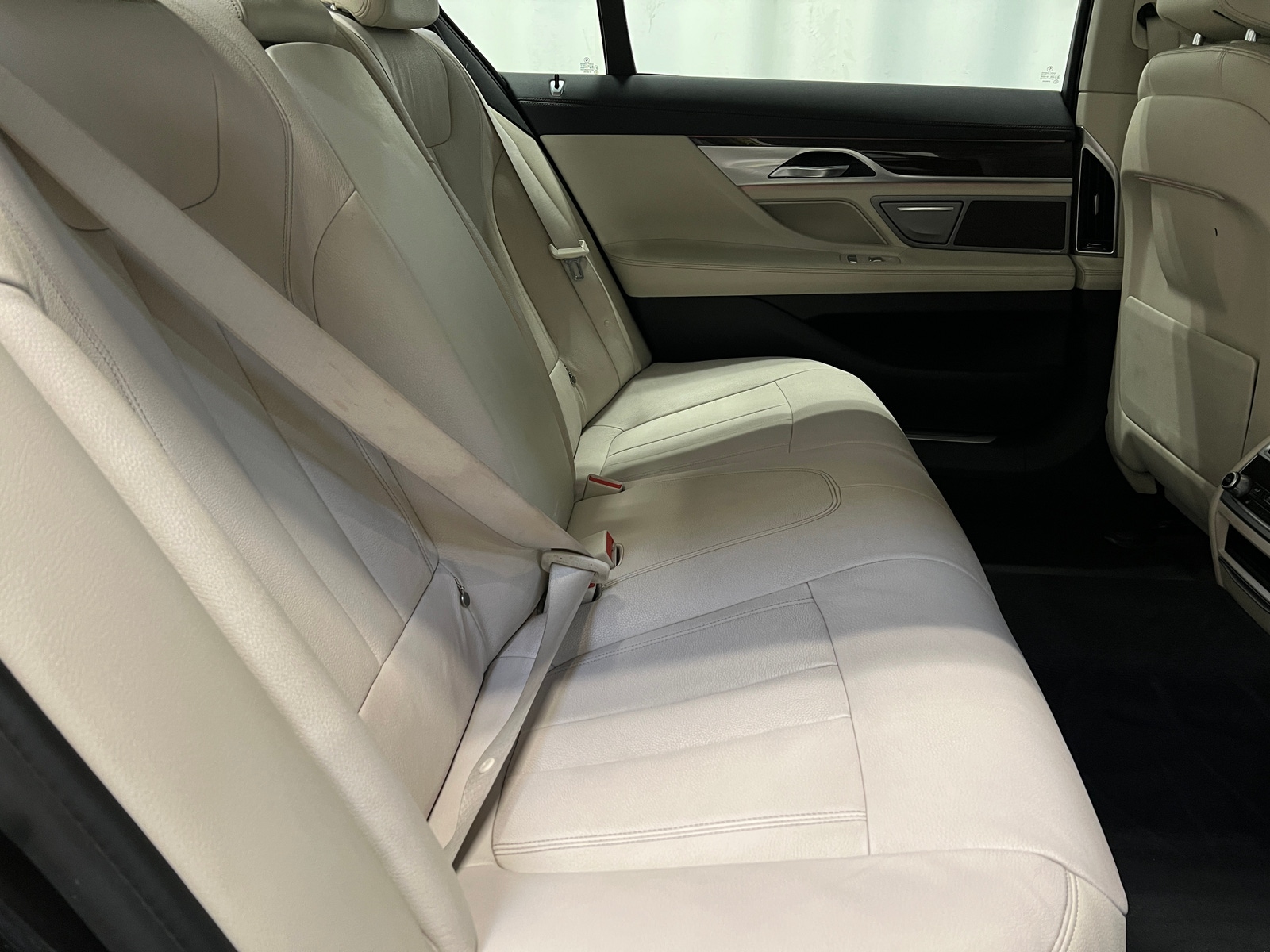Thumbnail: 2016 BMW 7 Series - 6
