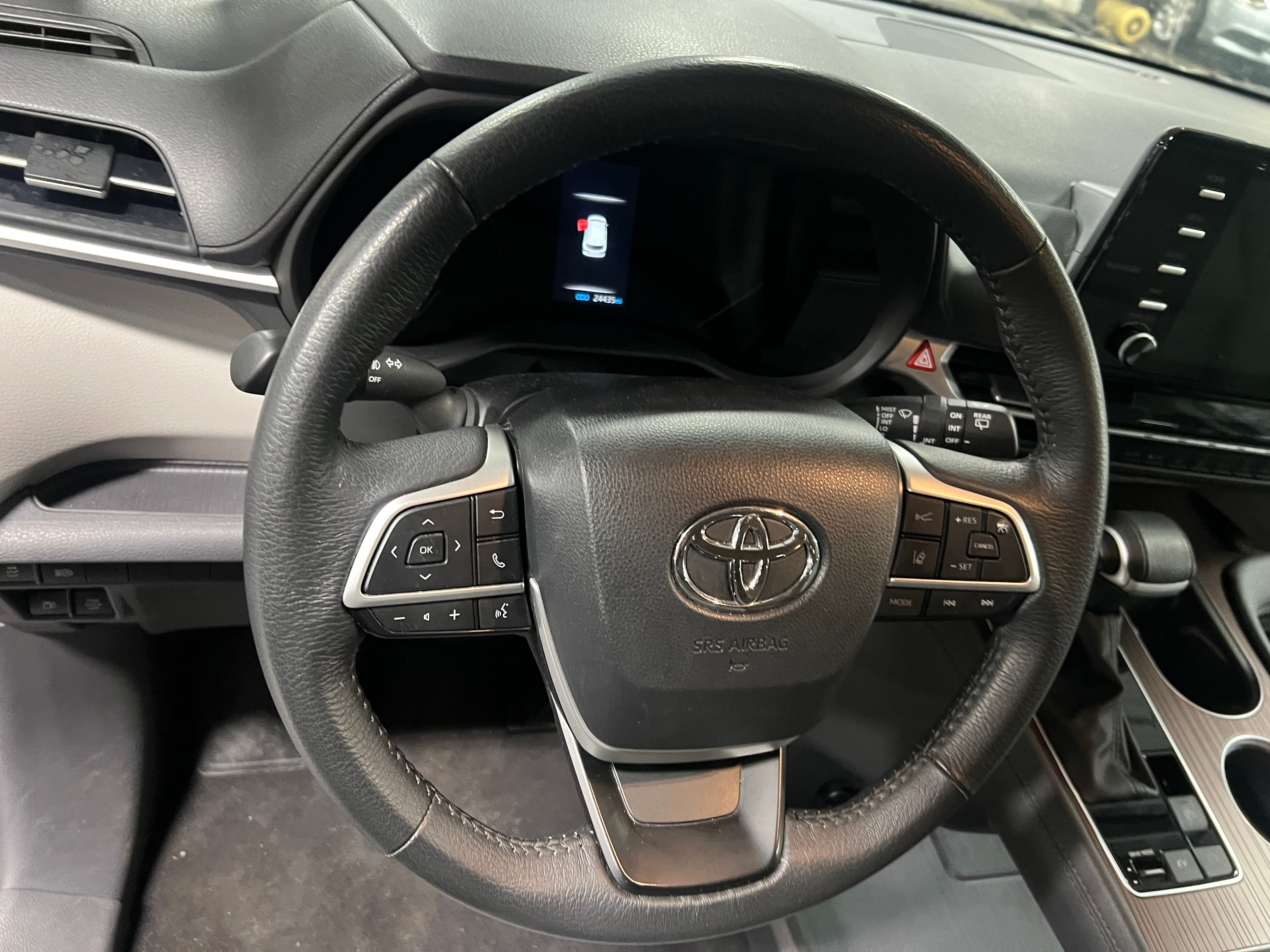 2024 Toyota Sienna XLE 5