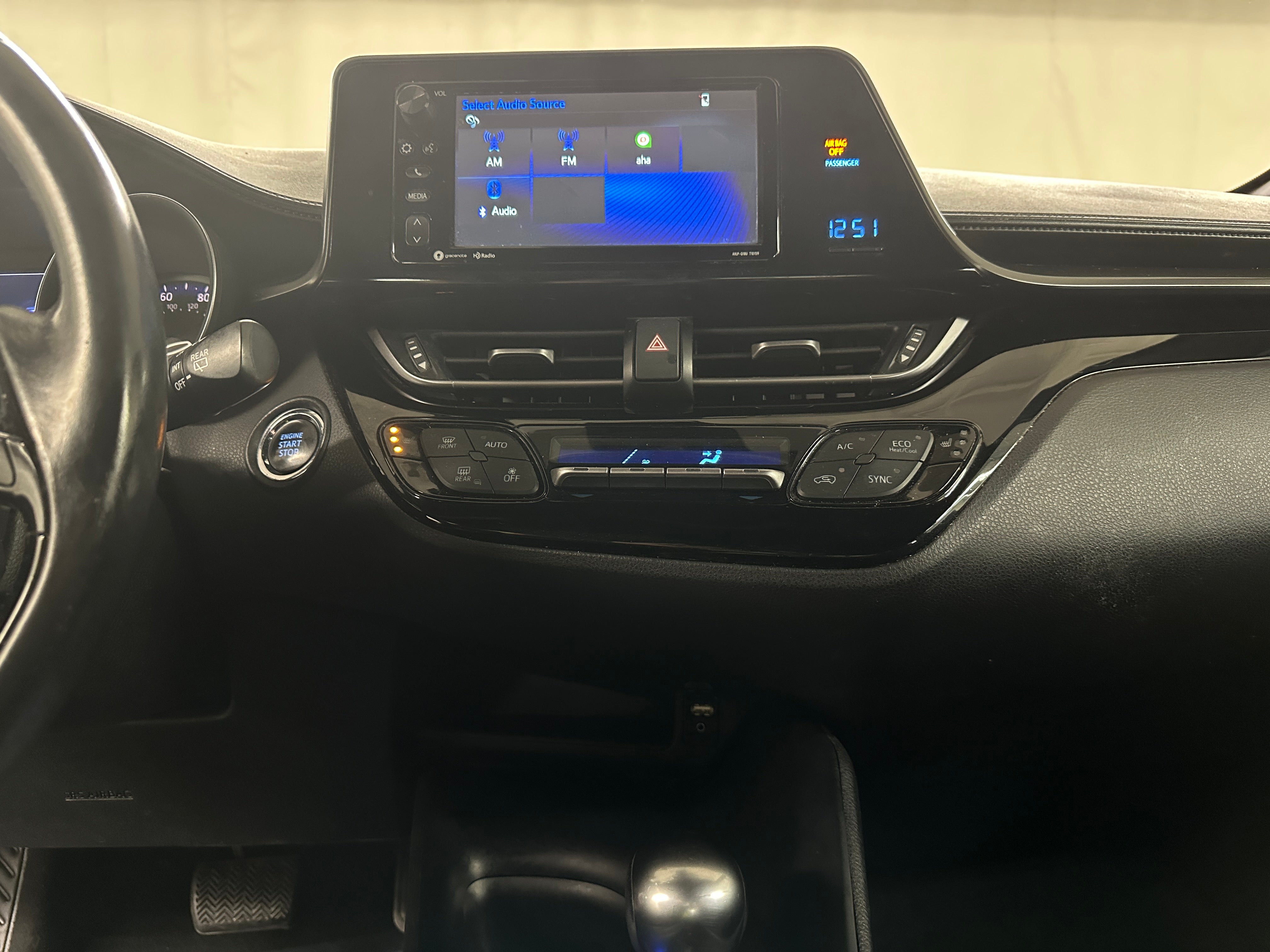 2018 Toyota C-HR XLE 4