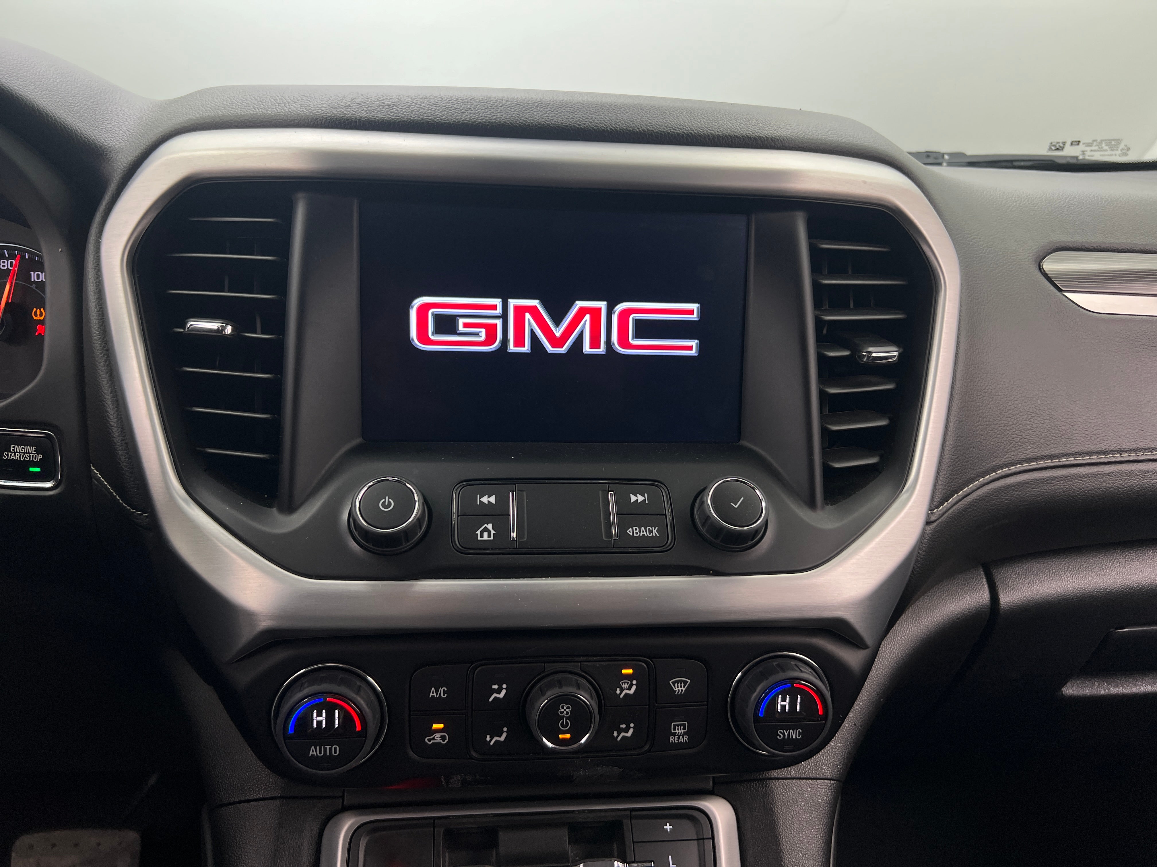 2023 GMC Acadia SLT 4