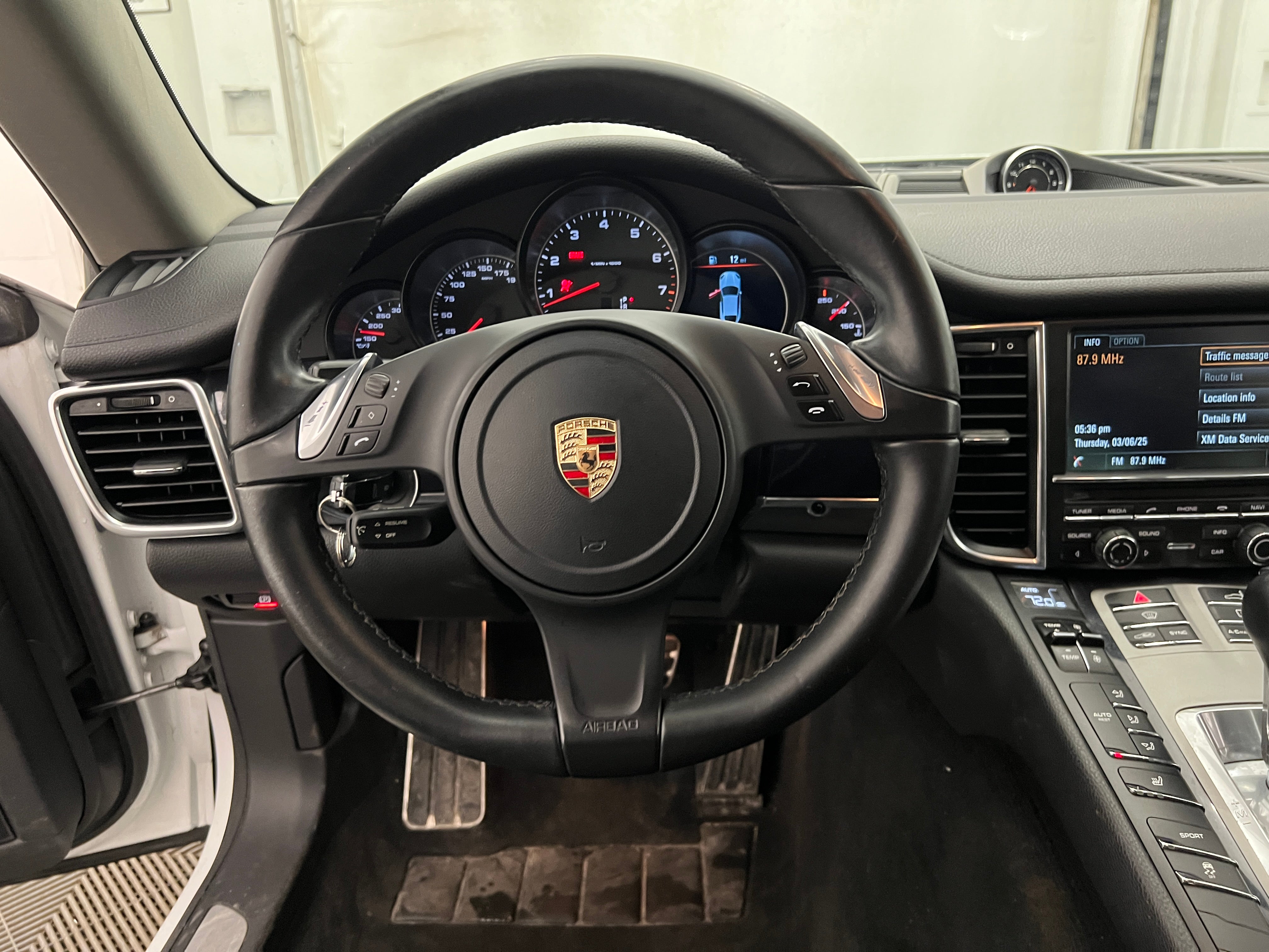 2014 Porsche Panamera Base 4