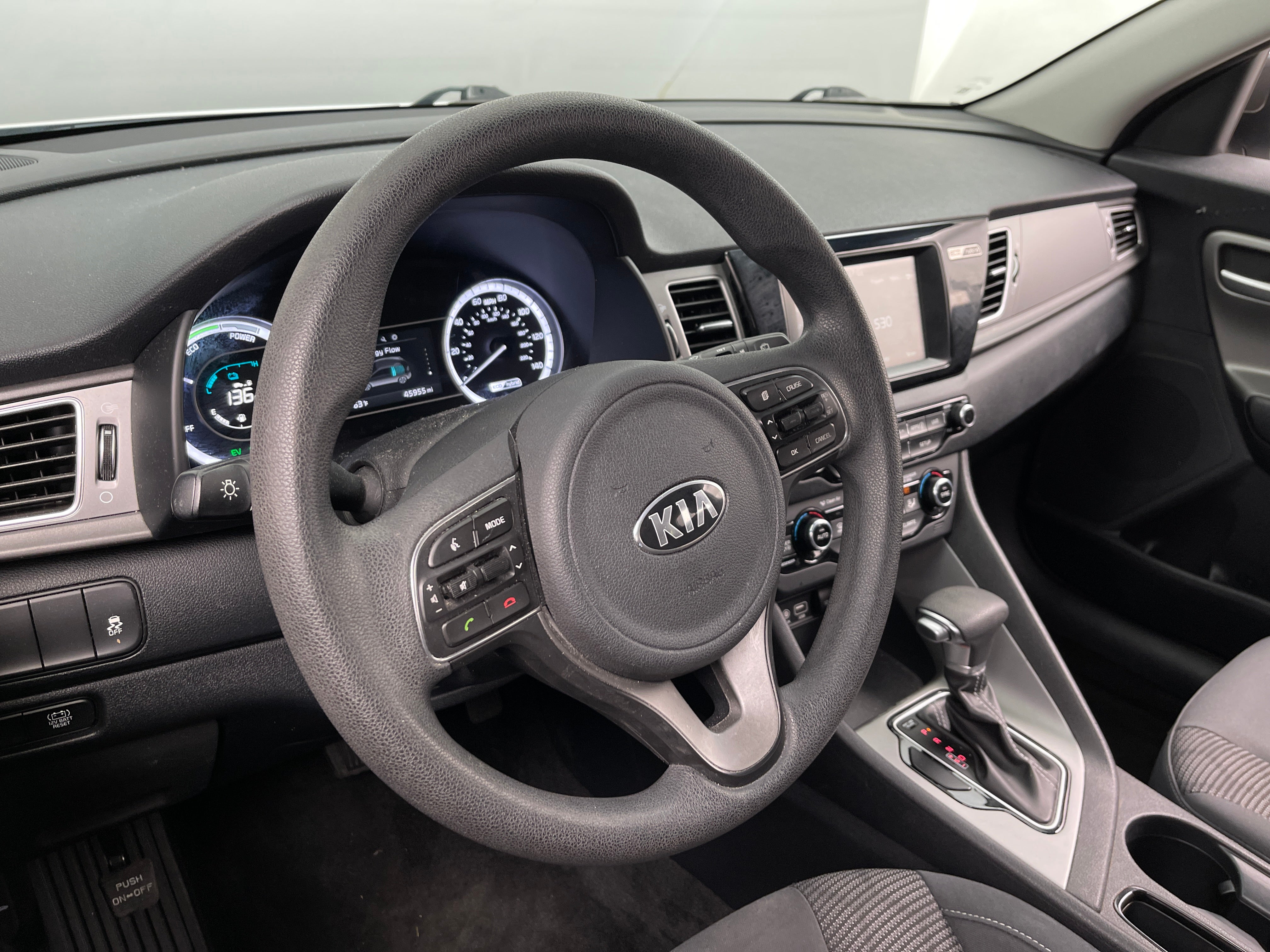 2017 Kia Niro LX 3