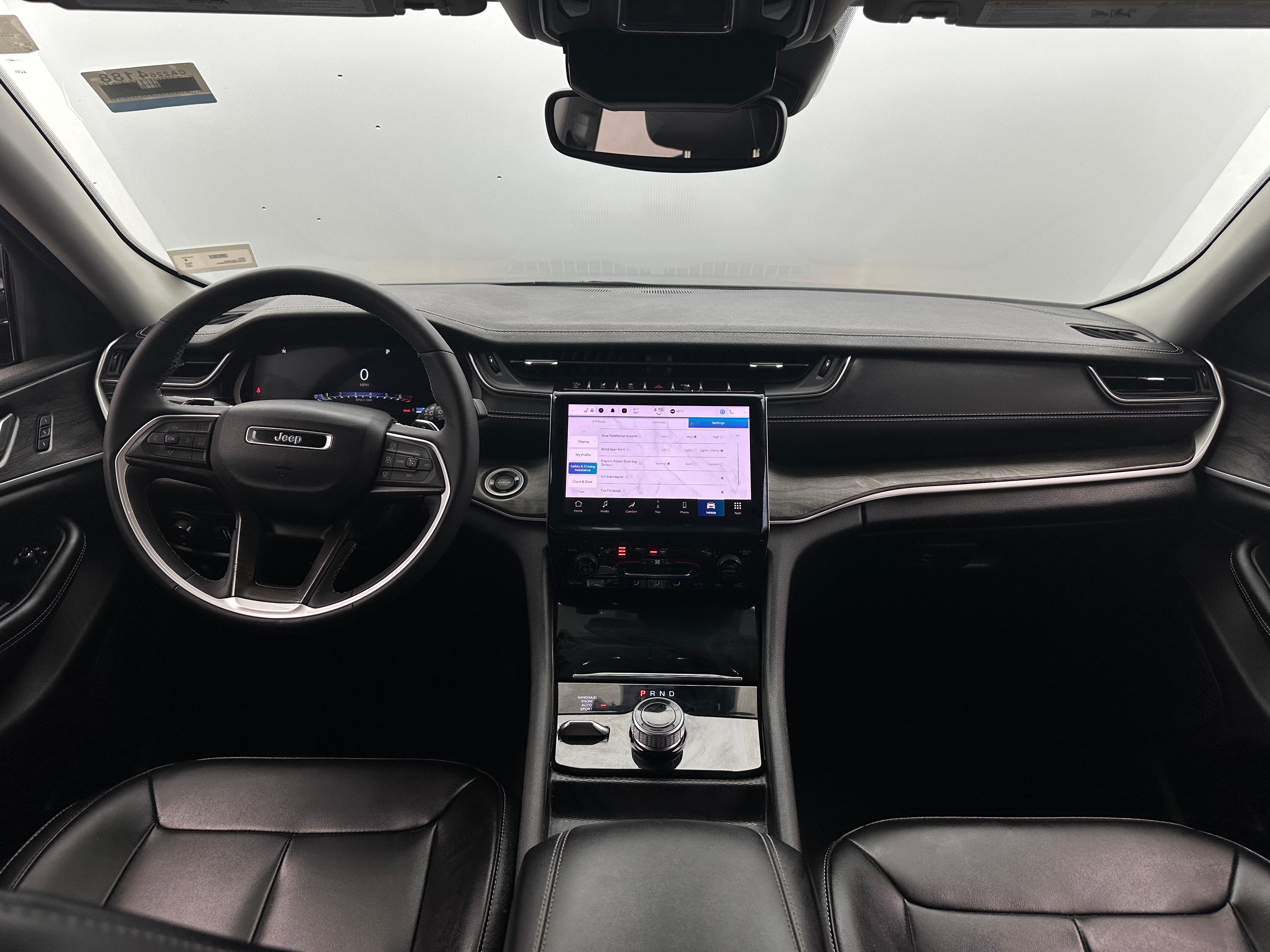 2023 Jeep Grand Cherokee Limited Edition 2