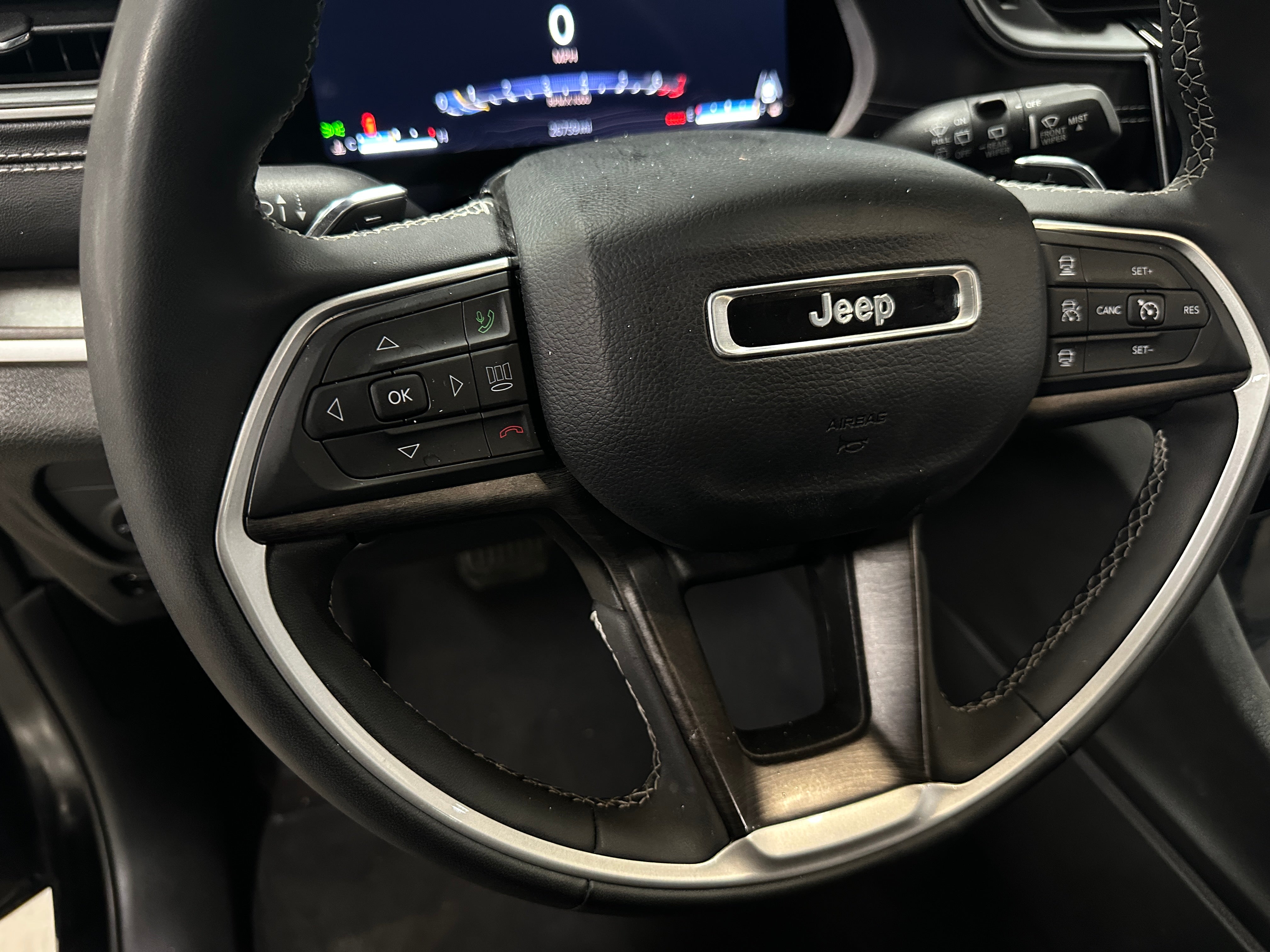 2023 Jeep Grand Cherokee Limited Edition 4