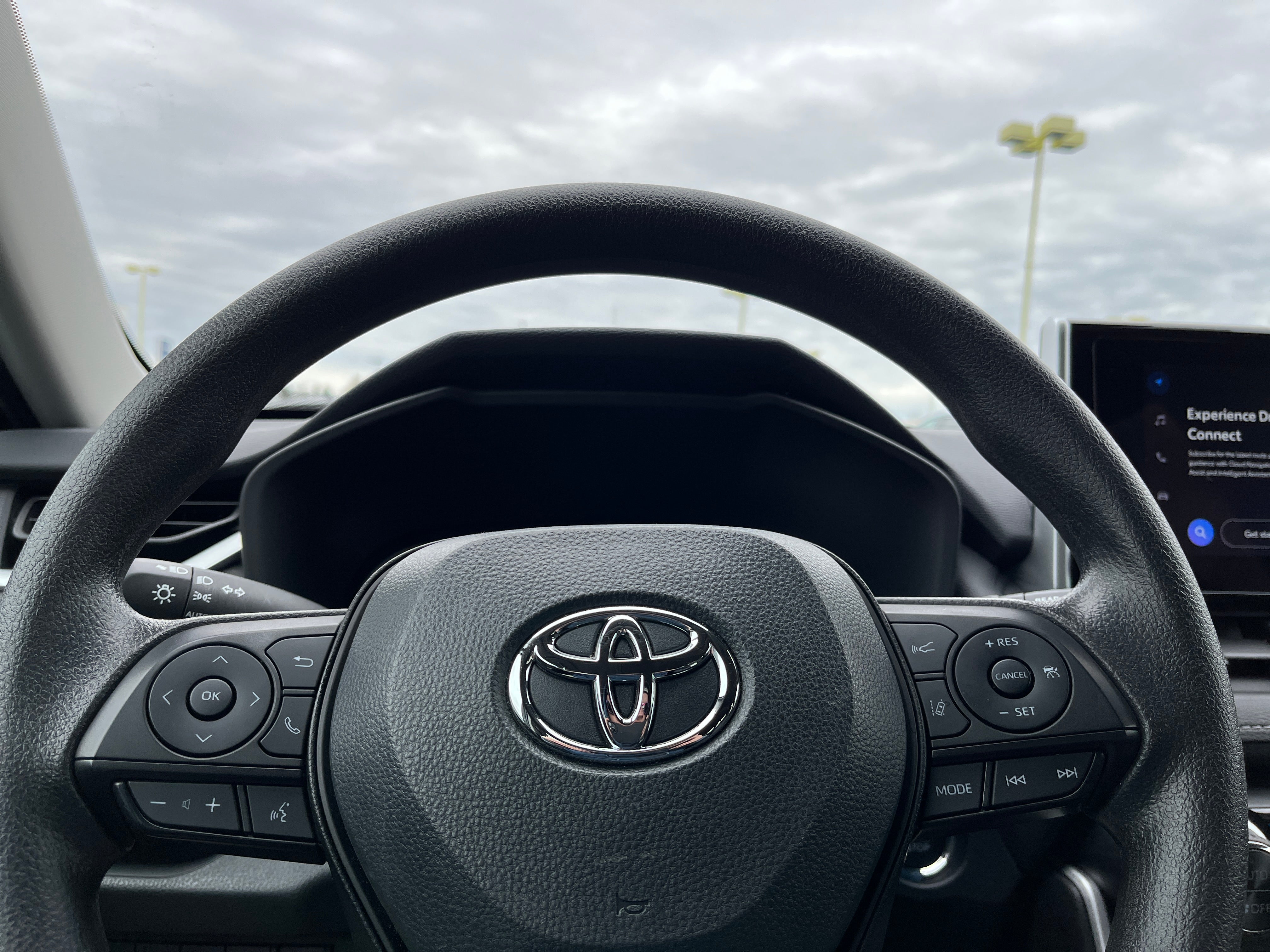 2024 Toyota RAV4 XLE 5