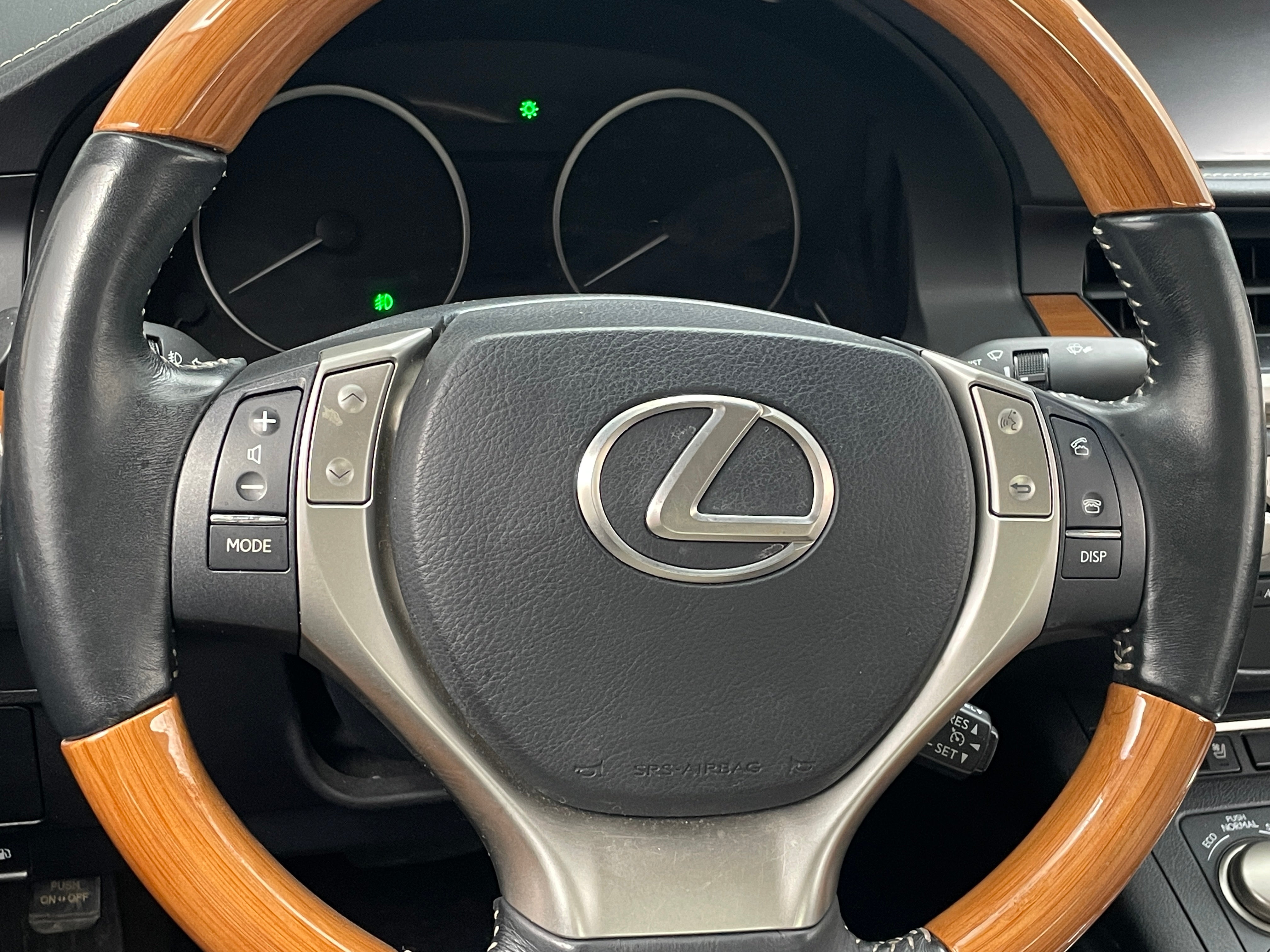 2014 Lexus ES Hybrid 300h 5