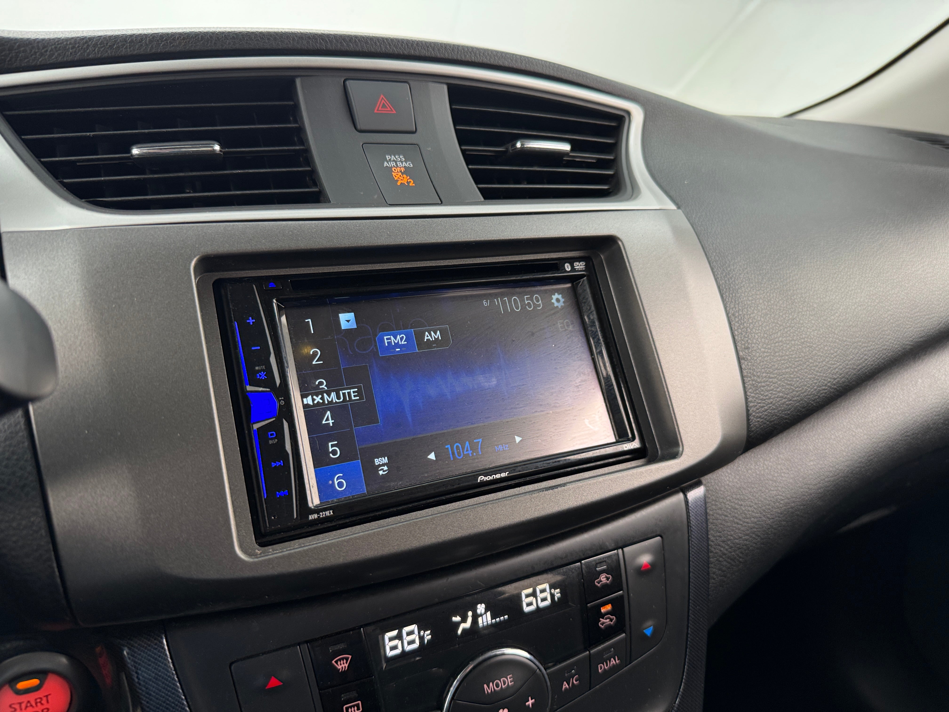 2019 Nissan Sentra SR 4