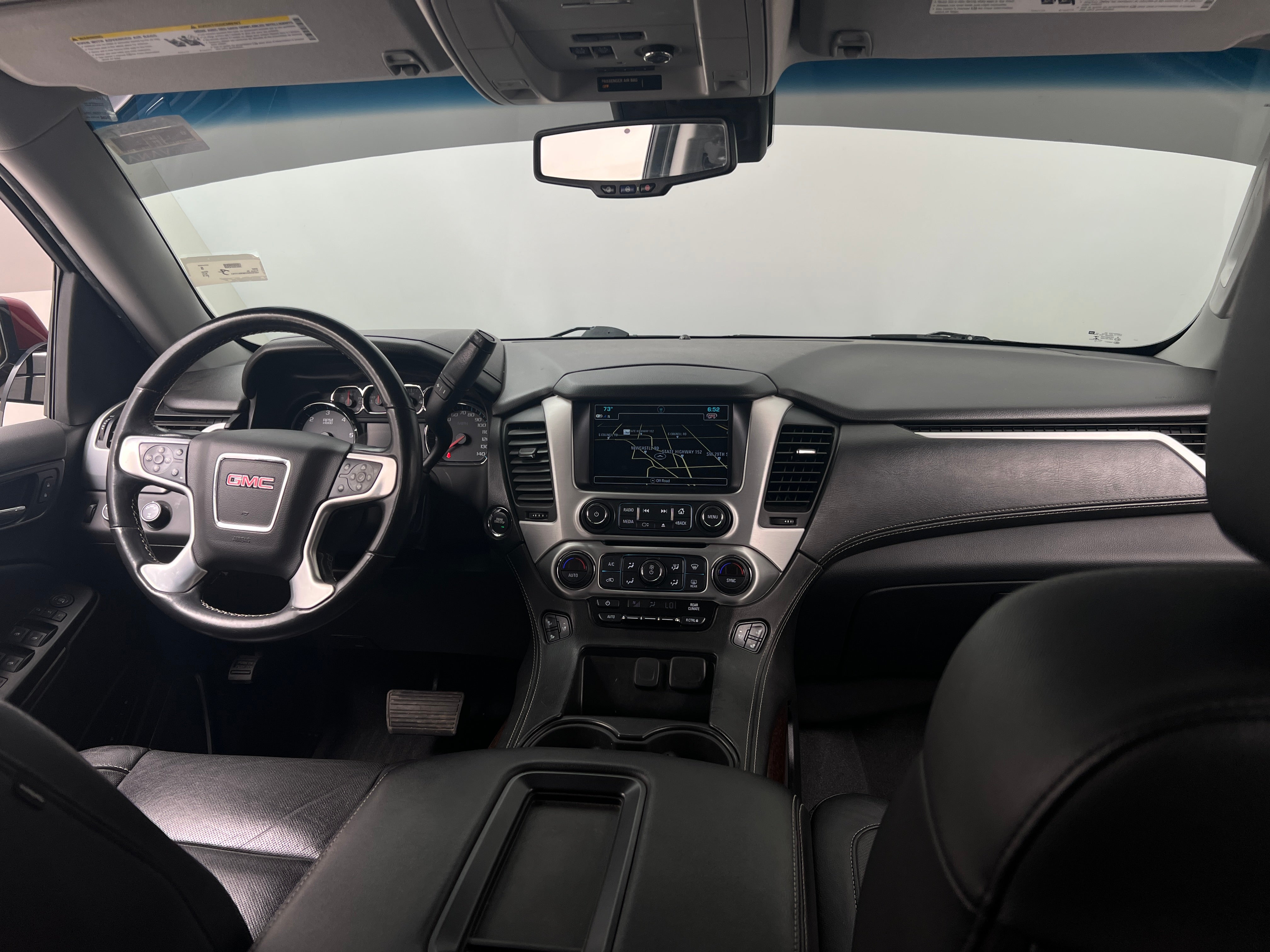 2019 GMC Yukon XL SLT 2